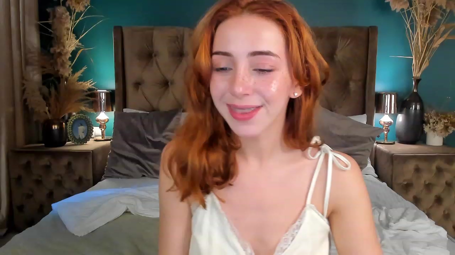 Gallery image thumbnail from ElsaYoung's myfreecams stream on, 06/21/2023, 16:35 image 8 of 20
