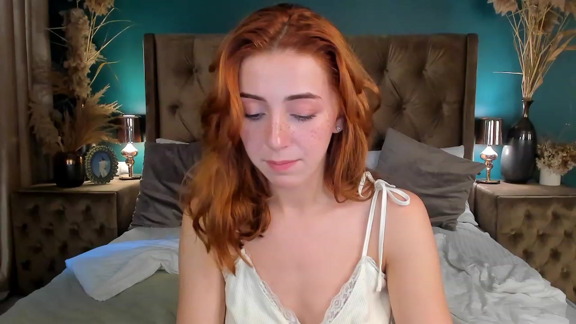 Gallery image thumbnail from ElsaYoung's myfreecams stream on, 06/21/2023, 16:35 image 9 of 20