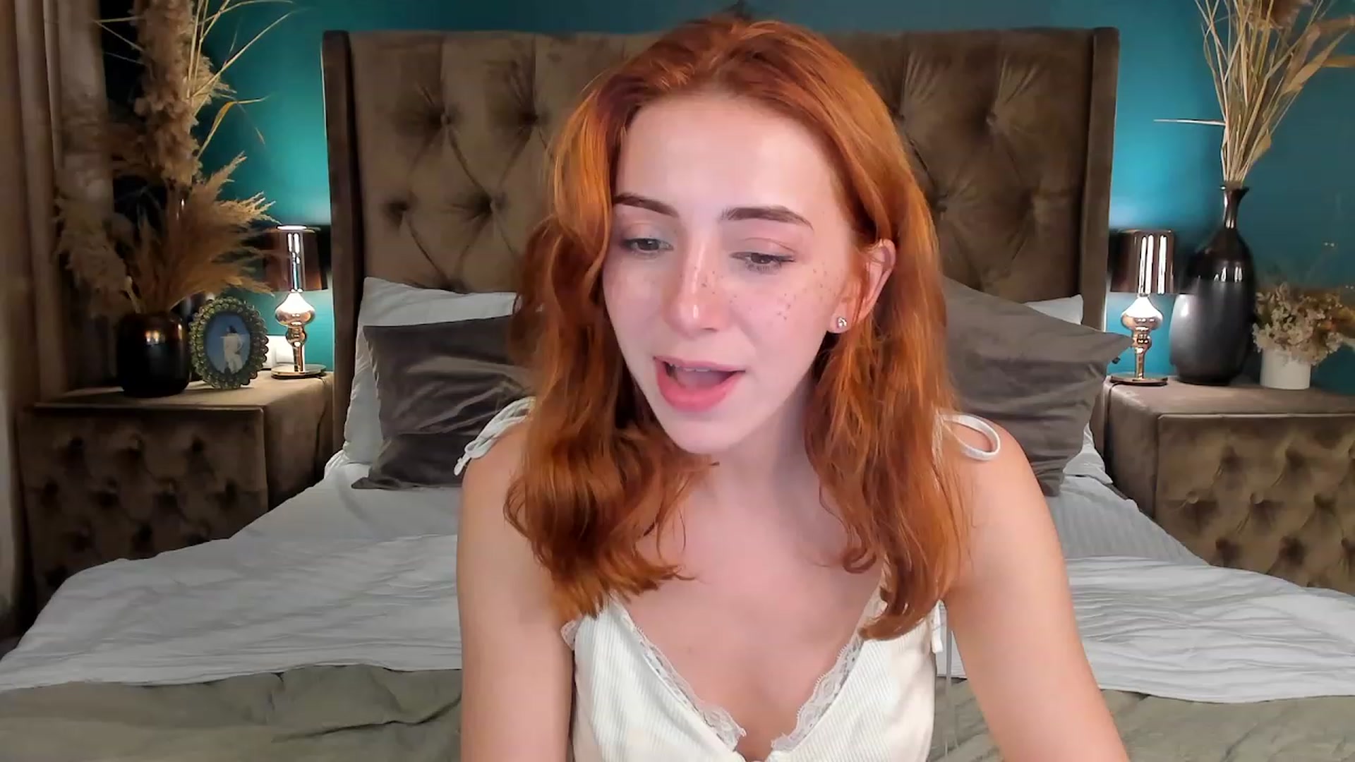 Gallery image thumbnail from ElsaYoung's myfreecams stream on, 06/21/2023, 18:02 image 6 of 20