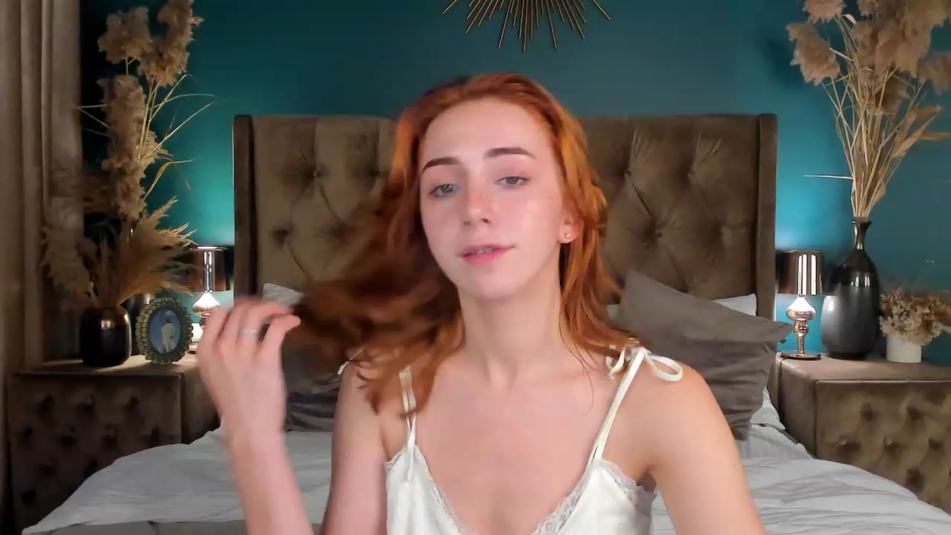 Gallery image thumbnail from ElsaYoung's myfreecams stream on, 06/21/2023, 18:02 image 17 of 20