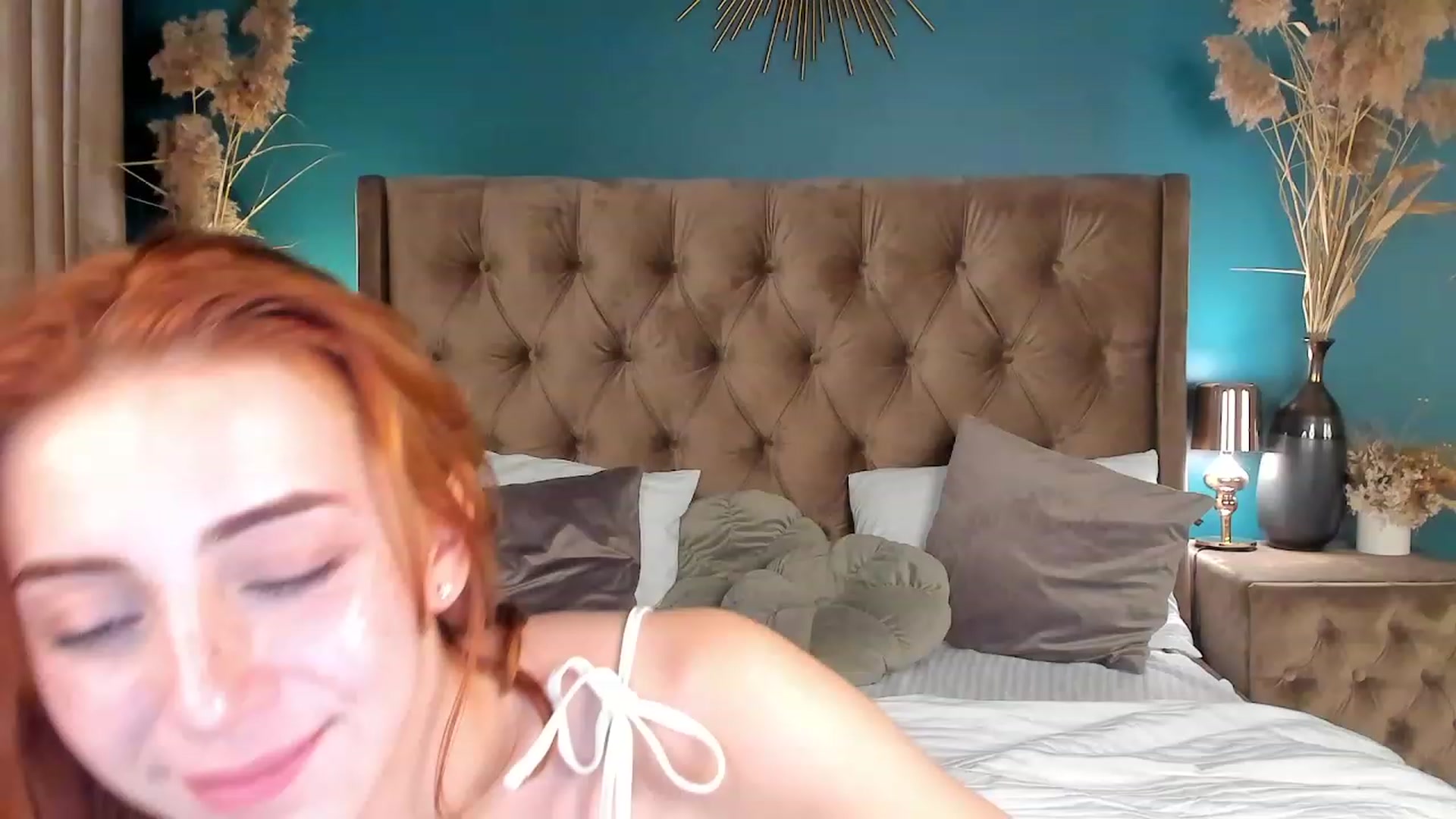 Gallery image thumbnail from ElsaYoung's myfreecams stream on, 06/21/2023, 18:02 image 16 of 20