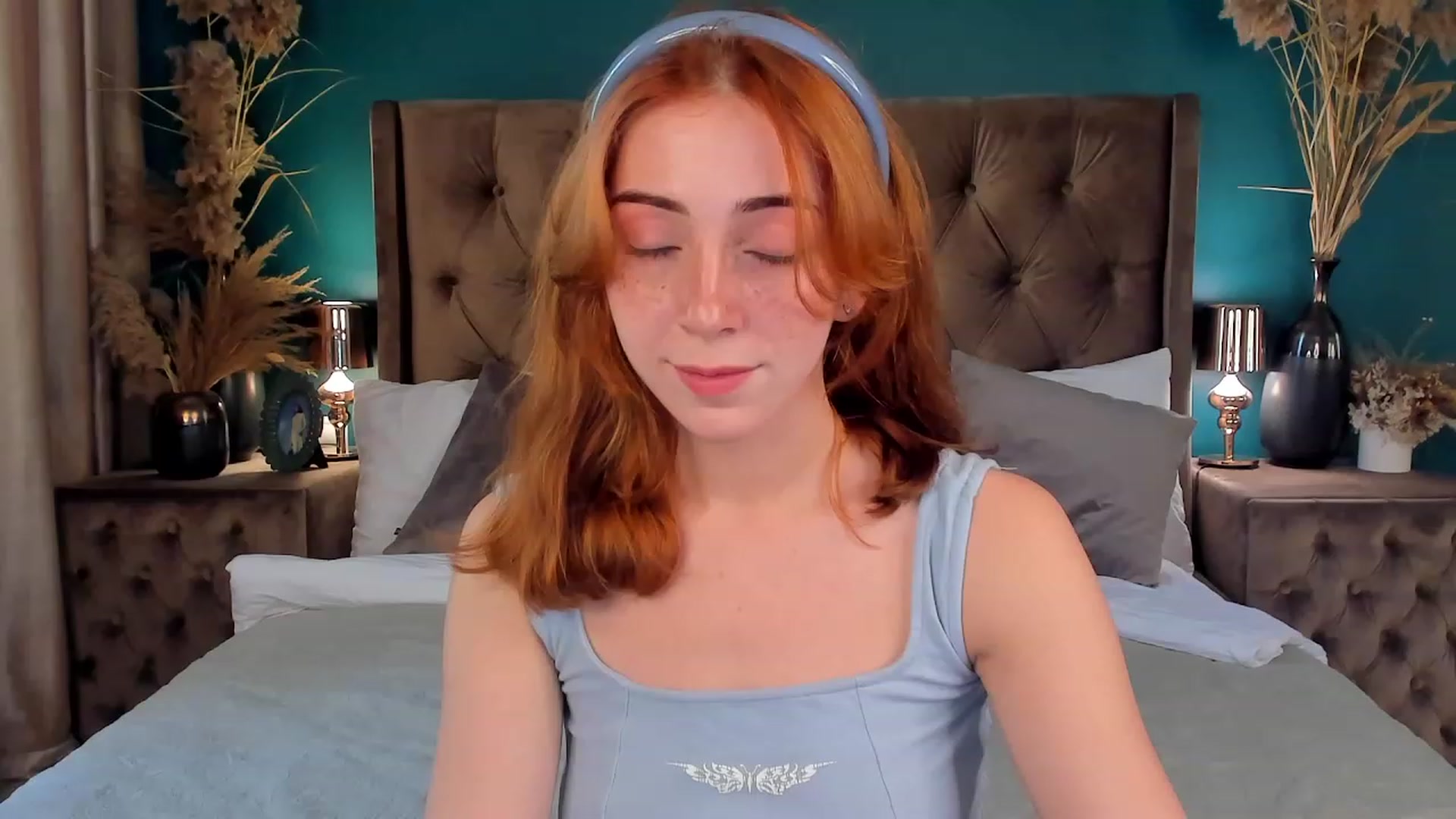 Gallery image thumbnail from ElsaYoung's myfreecams stream on, 06/22/2023, 13:11 image 1 of 20