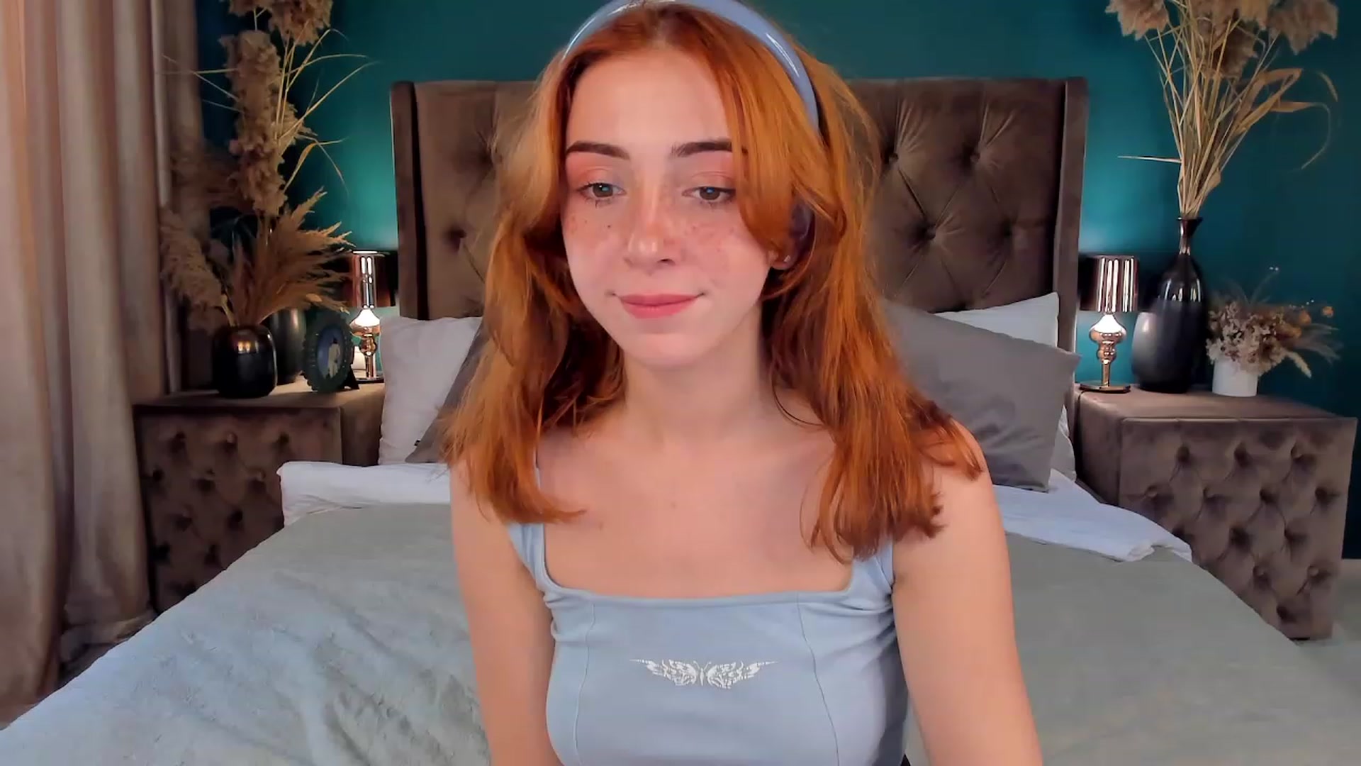 Gallery image thumbnail from ElsaYoung's myfreecams stream on, 06/22/2023, 13:11 image 15 of 20