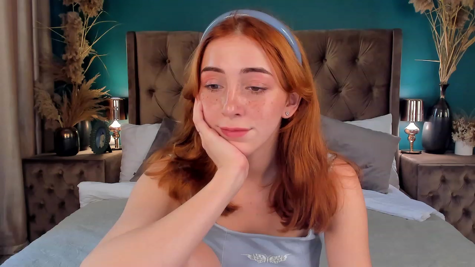 Gallery image thumbnail from ElsaYoung's myfreecams stream on, 06/22/2023, 13:11 image 5 of 20