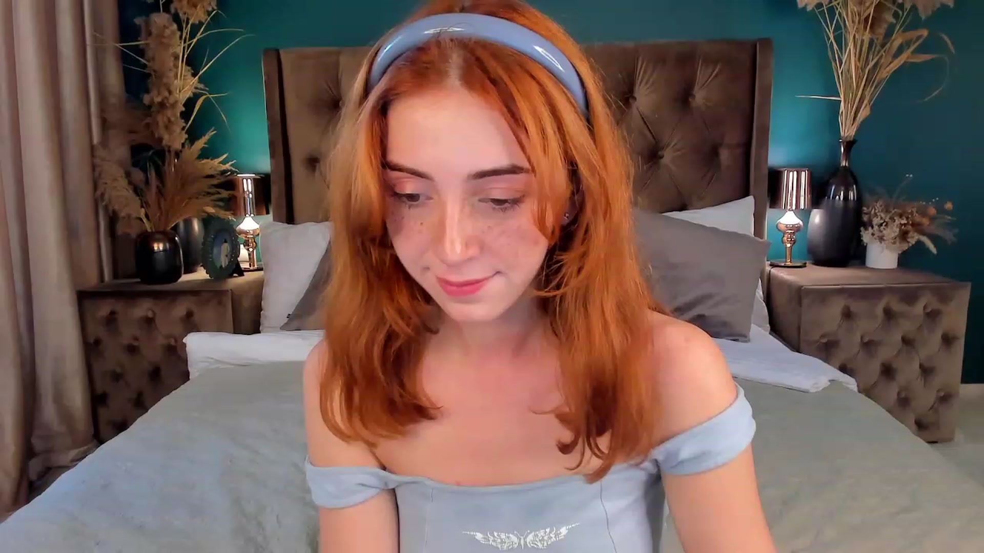 Gallery image thumbnail from ElsaYoung's myfreecams stream on, 06/22/2023, 14:31 image 17 of 20