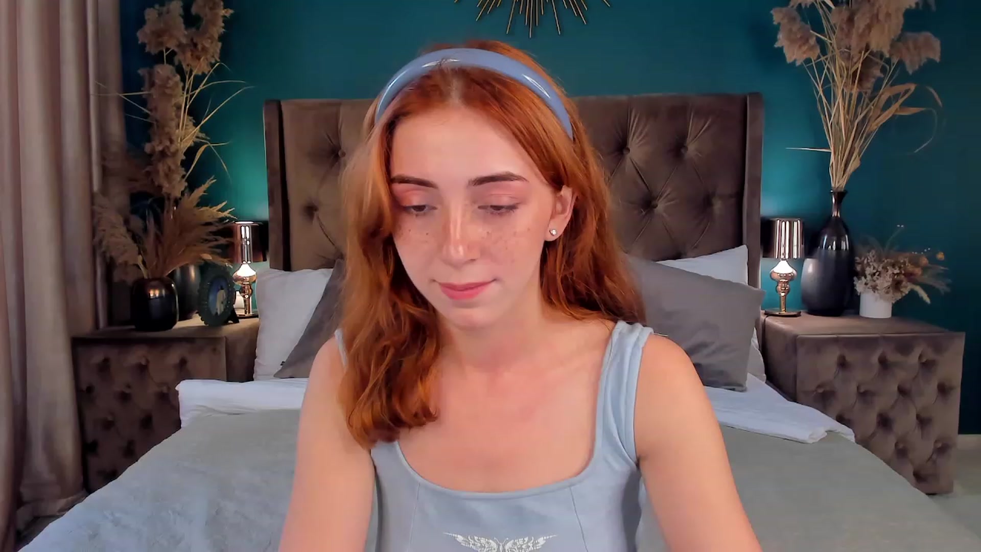Gallery image thumbnail from ElsaYoung's myfreecams stream on, 06/22/2023, 14:31 image 13 of 20