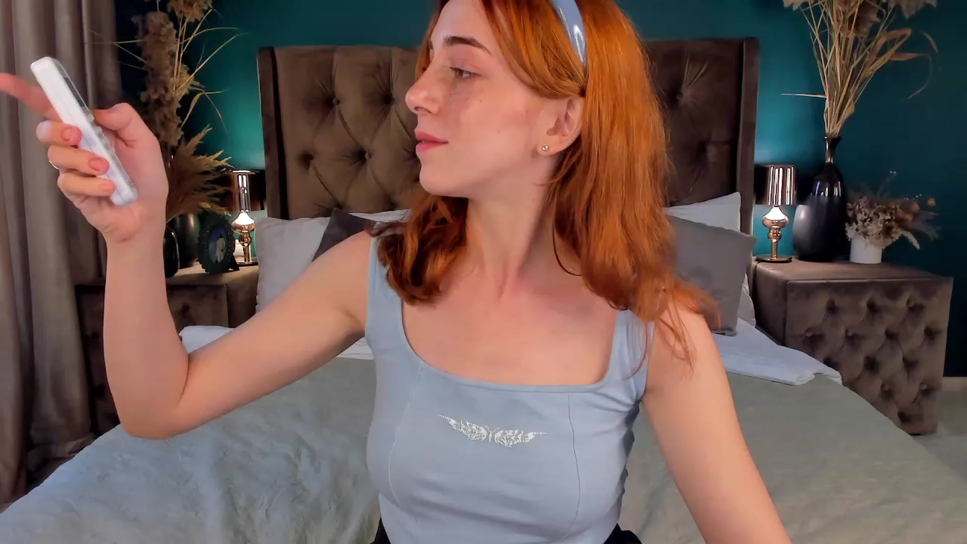 Gallery image thumbnail from ElsaYoung's myfreecams stream on, 06/22/2023, 14:31 image 19 of 20