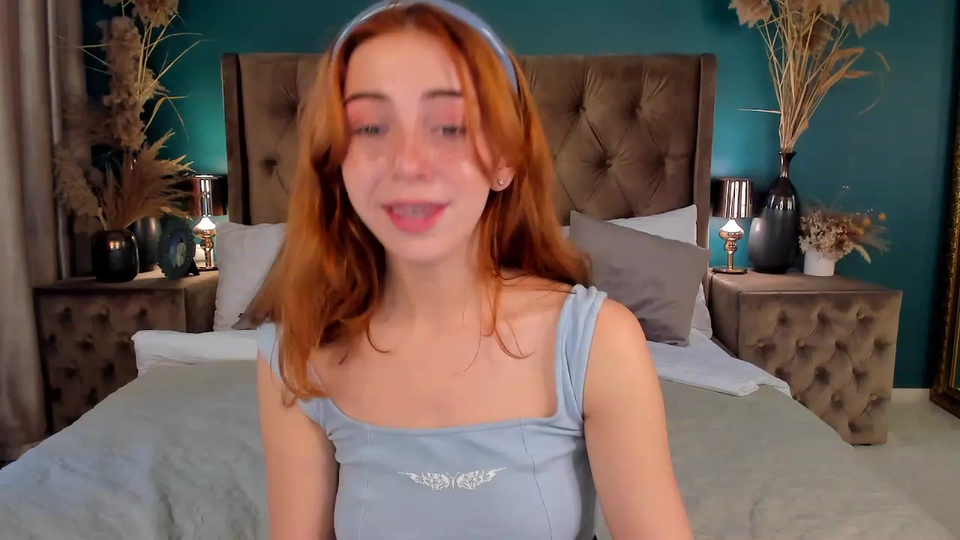 Gallery image thumbnail from ElsaYoung's myfreecams stream on, 06/22/2023, 15:45 image 10 of 20