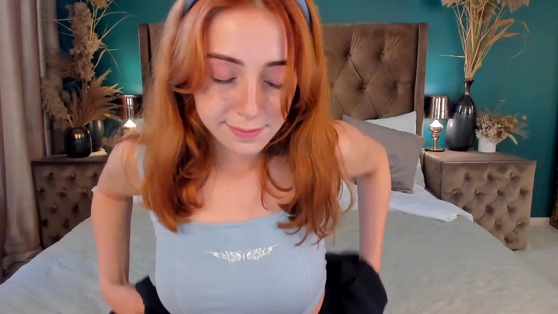 Gallery image thumbnail from ElsaYoung's myfreecams stream on, 06/22/2023, 15:45 image 7 of 20