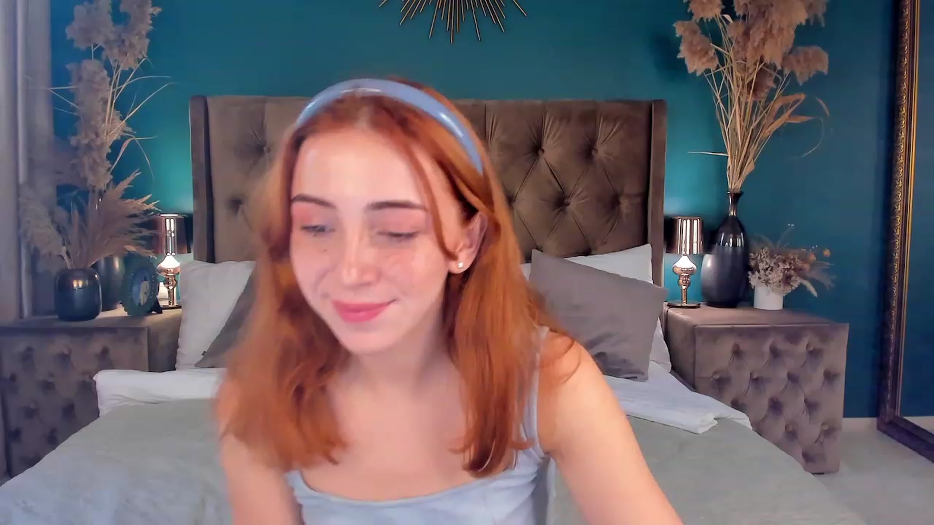 Gallery image thumbnail from ElsaYoung's myfreecams stream on, 06/22/2023, 15:45 image 15 of 20