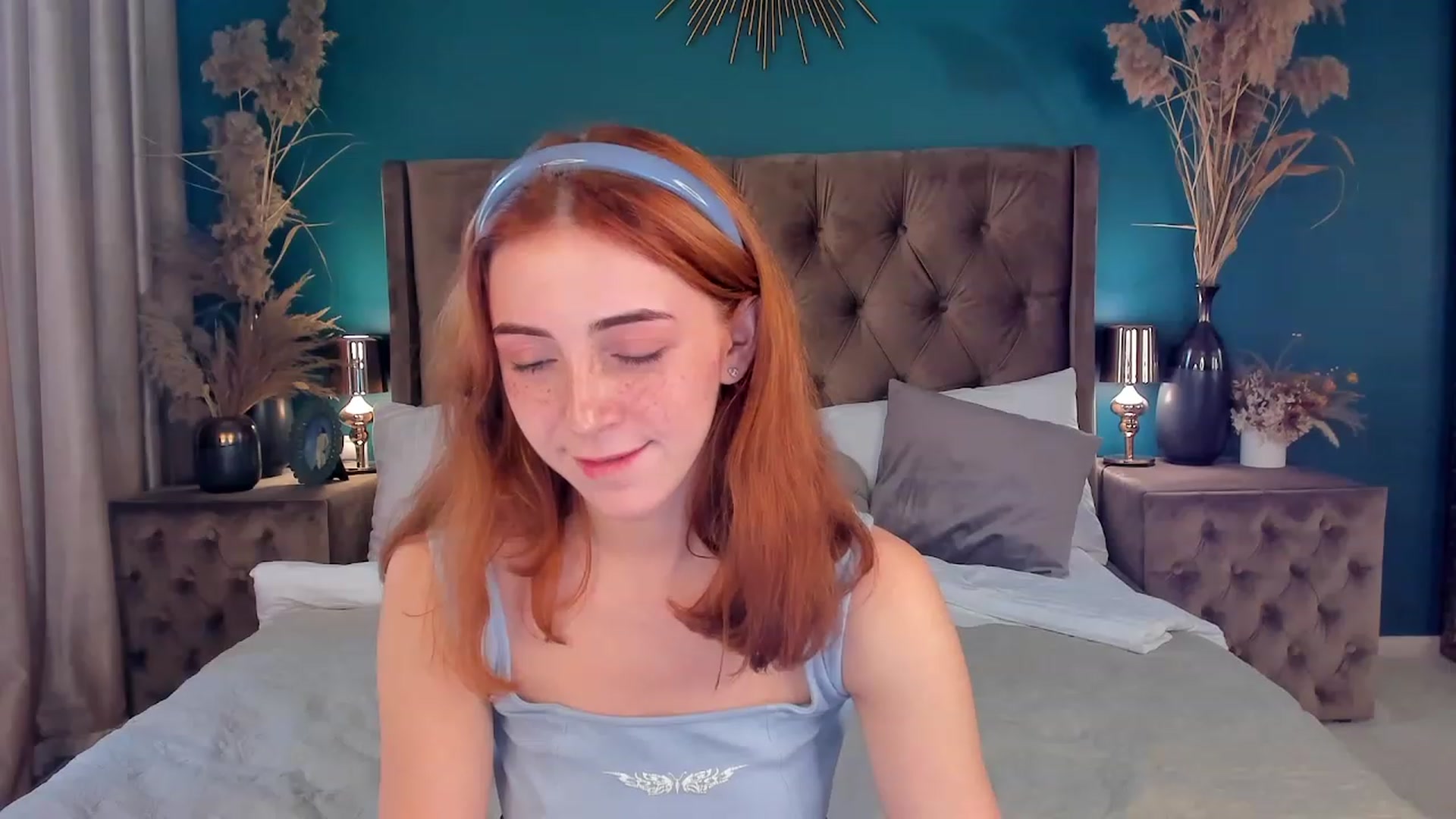 Gallery image thumbnail from ElsaYoung's myfreecams stream on, 06/22/2023, 15:45 image 19 of 20