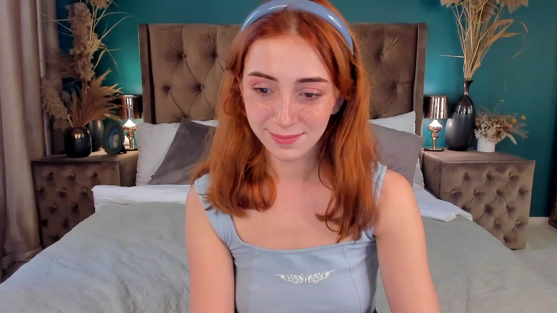 Gallery image thumbnail from ElsaYoung's myfreecams stream on, 06/22/2023, 15:45 image 4 of 20