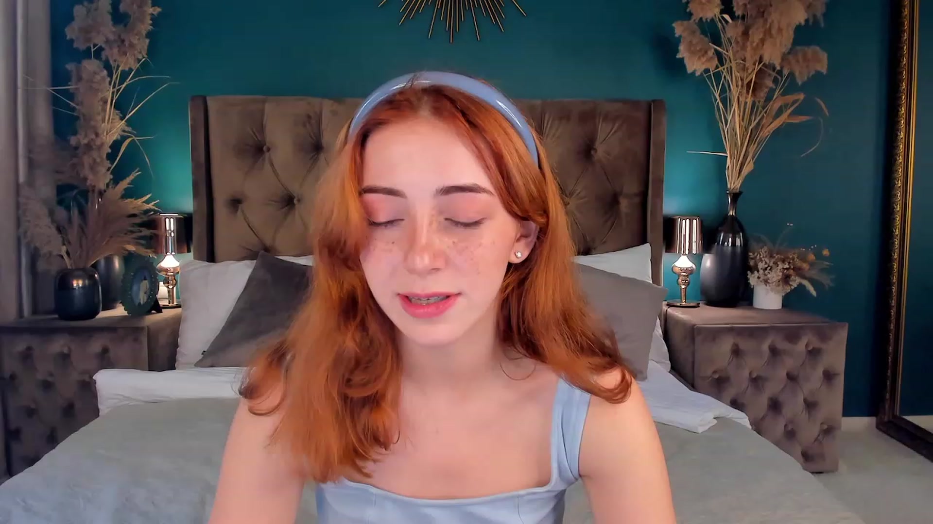 Gallery image thumbnail from ElsaYoung's myfreecams stream on, 06/22/2023, 15:45 image 16 of 20