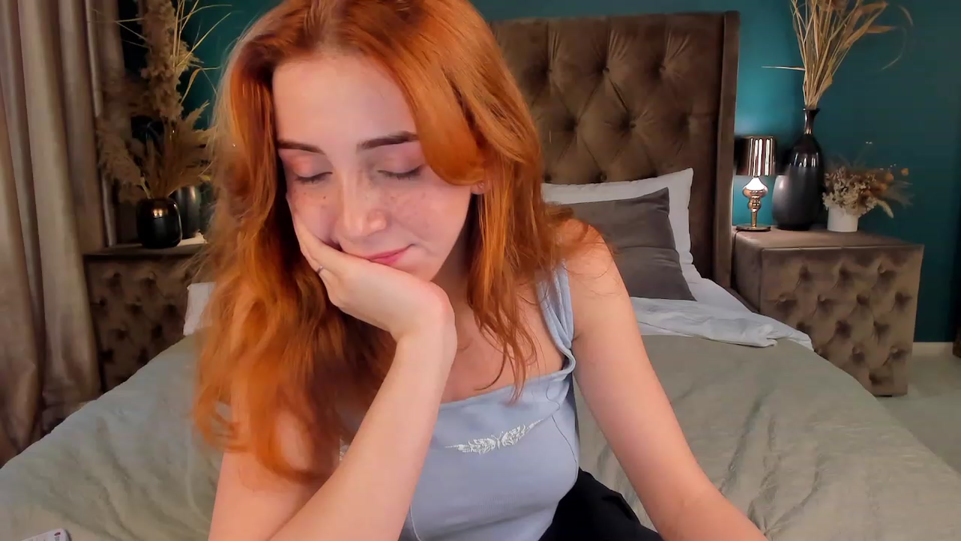 Gallery image thumbnail from ElsaYoung's myfreecams stream on, 06/22/2023, 17:05 image 6 of 20