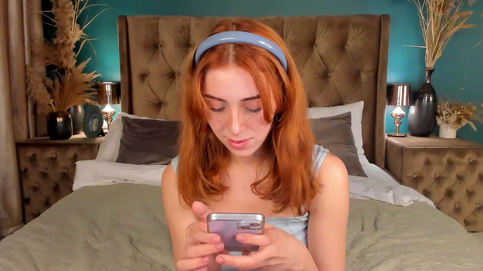 Gallery image thumbnail from ElsaYoung's myfreecams stream on, 06/22/2023, 17:59 image 14 of 20