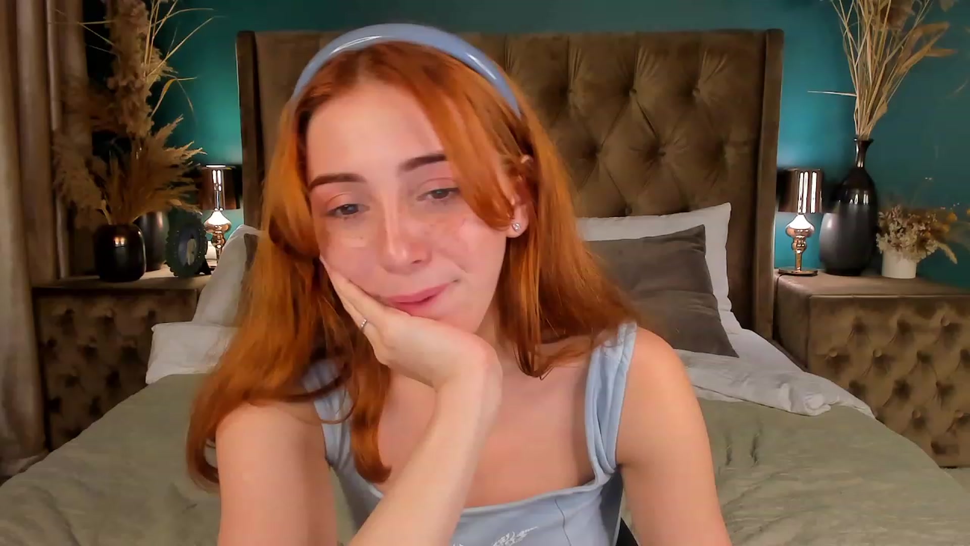 Gallery image thumbnail from ElsaYoung's myfreecams stream on, 06/22/2023, 17:59 image 13 of 20