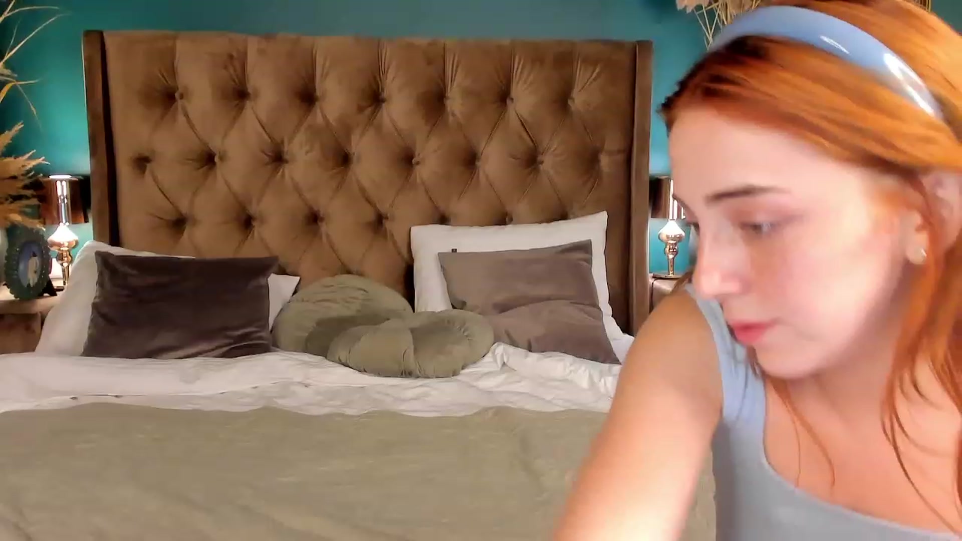 Gallery image thumbnail from ElsaYoung's myfreecams stream on, 06/22/2023, 19:06 image 13 of 20