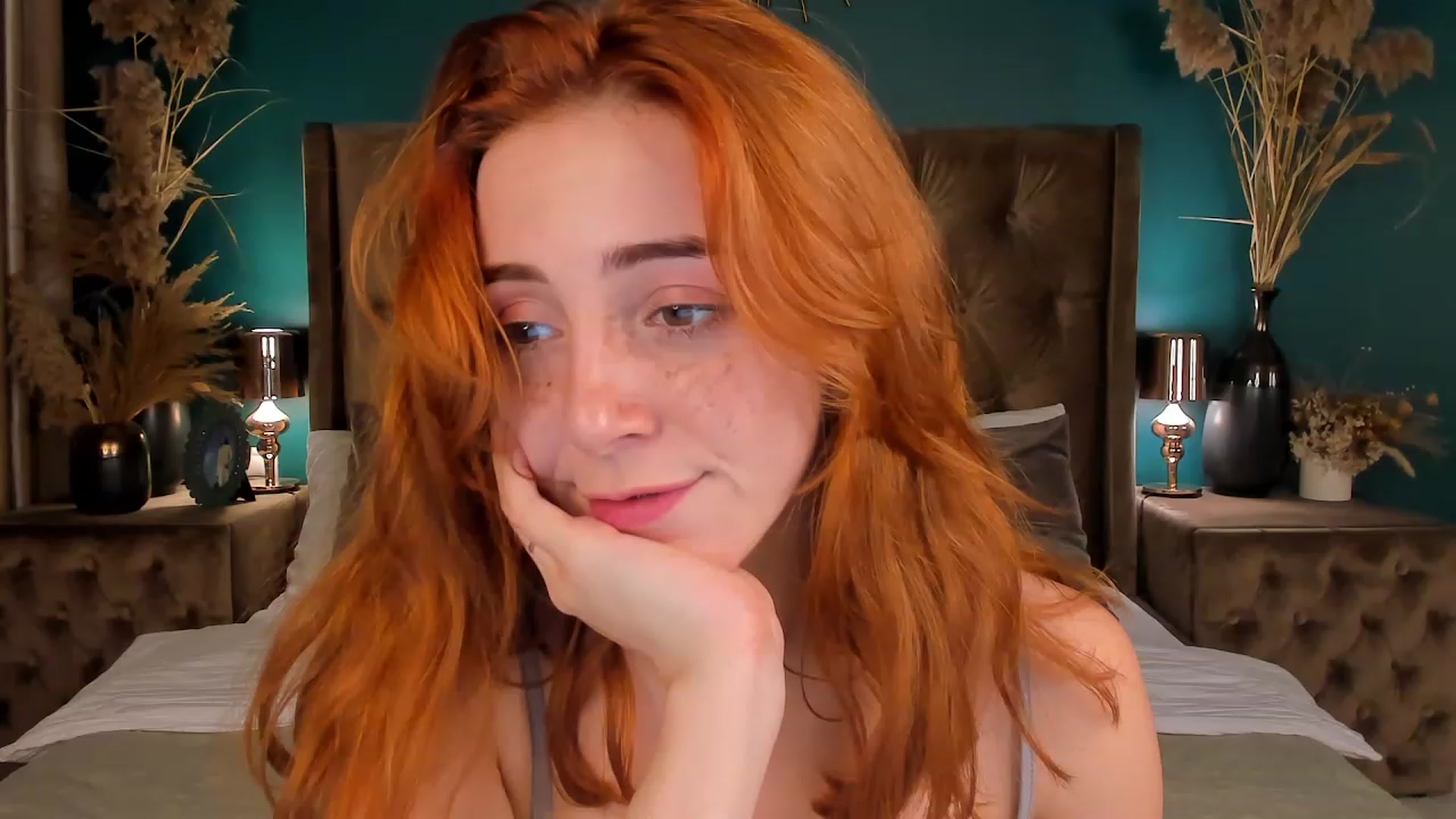 Gallery image thumbnail from ElsaYoung's myfreecams stream on, 06/22/2023, 19:06 image 18 of 20