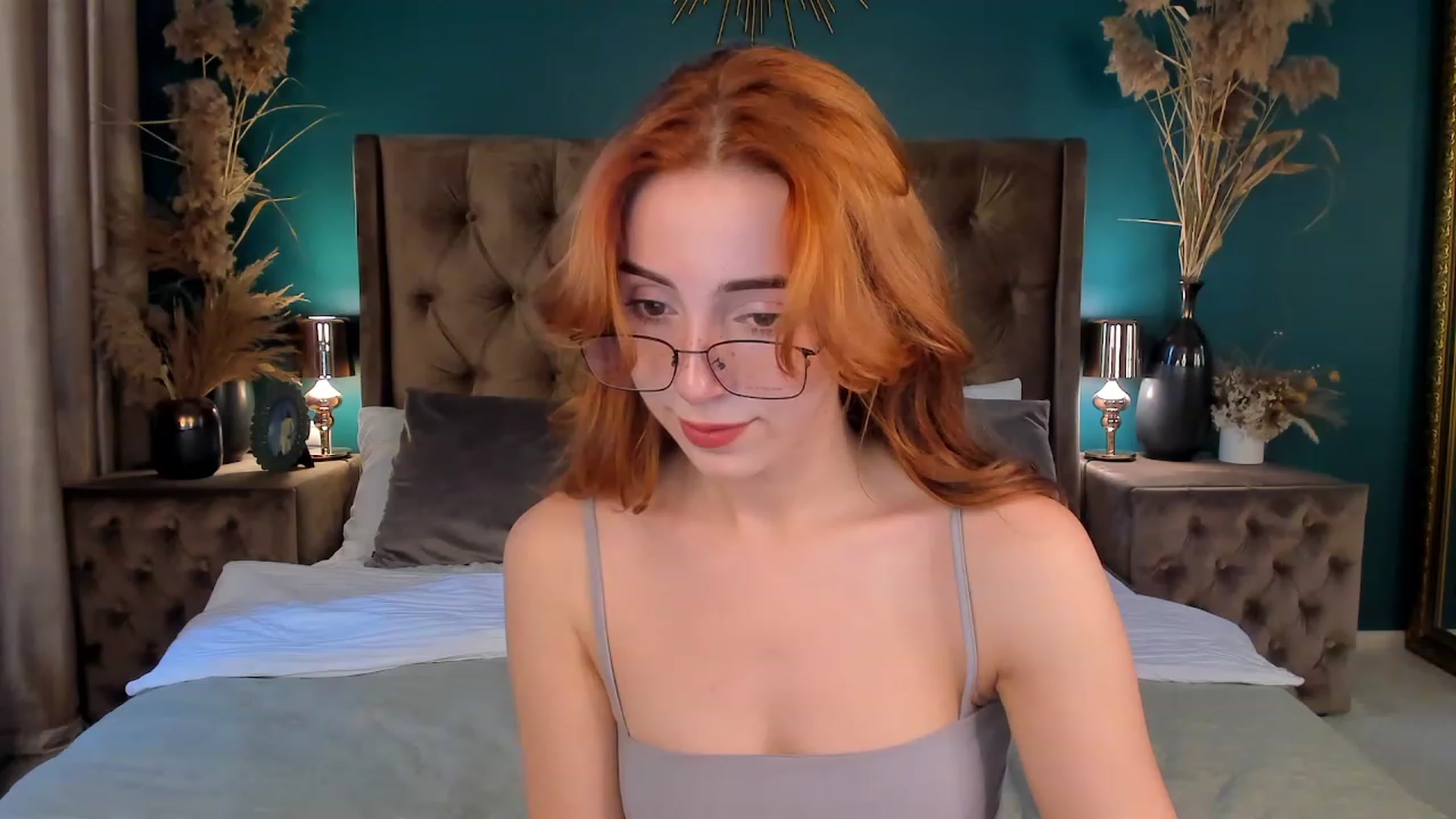 Gallery image thumbnail from ElsaYoung's myfreecams stream on, 06/23/2023, 05:37 image 16 of 20
