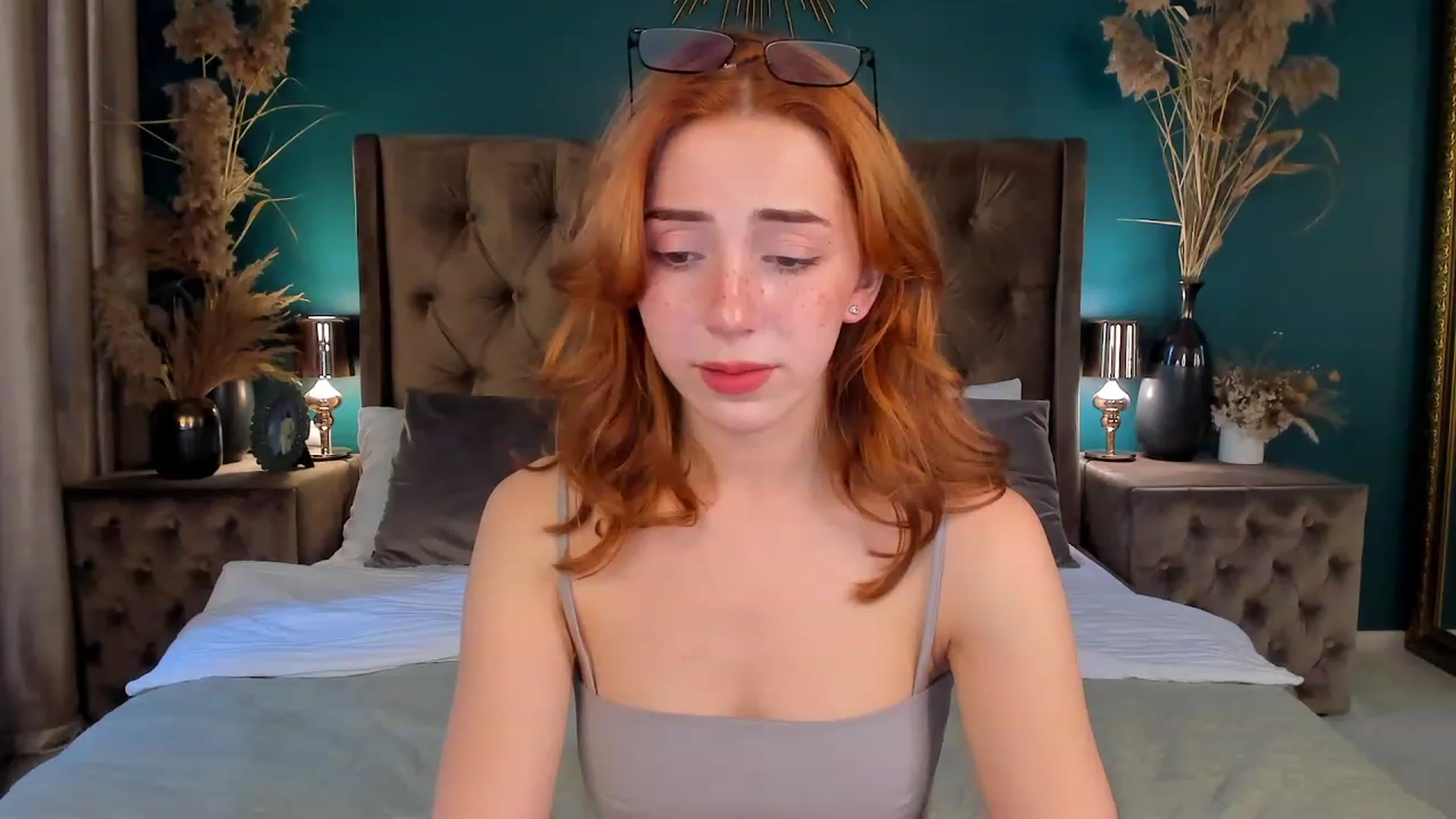 Gallery image thumbnail from ElsaYoung's myfreecams stream on, 06/23/2023, 05:37 image 10 of 20