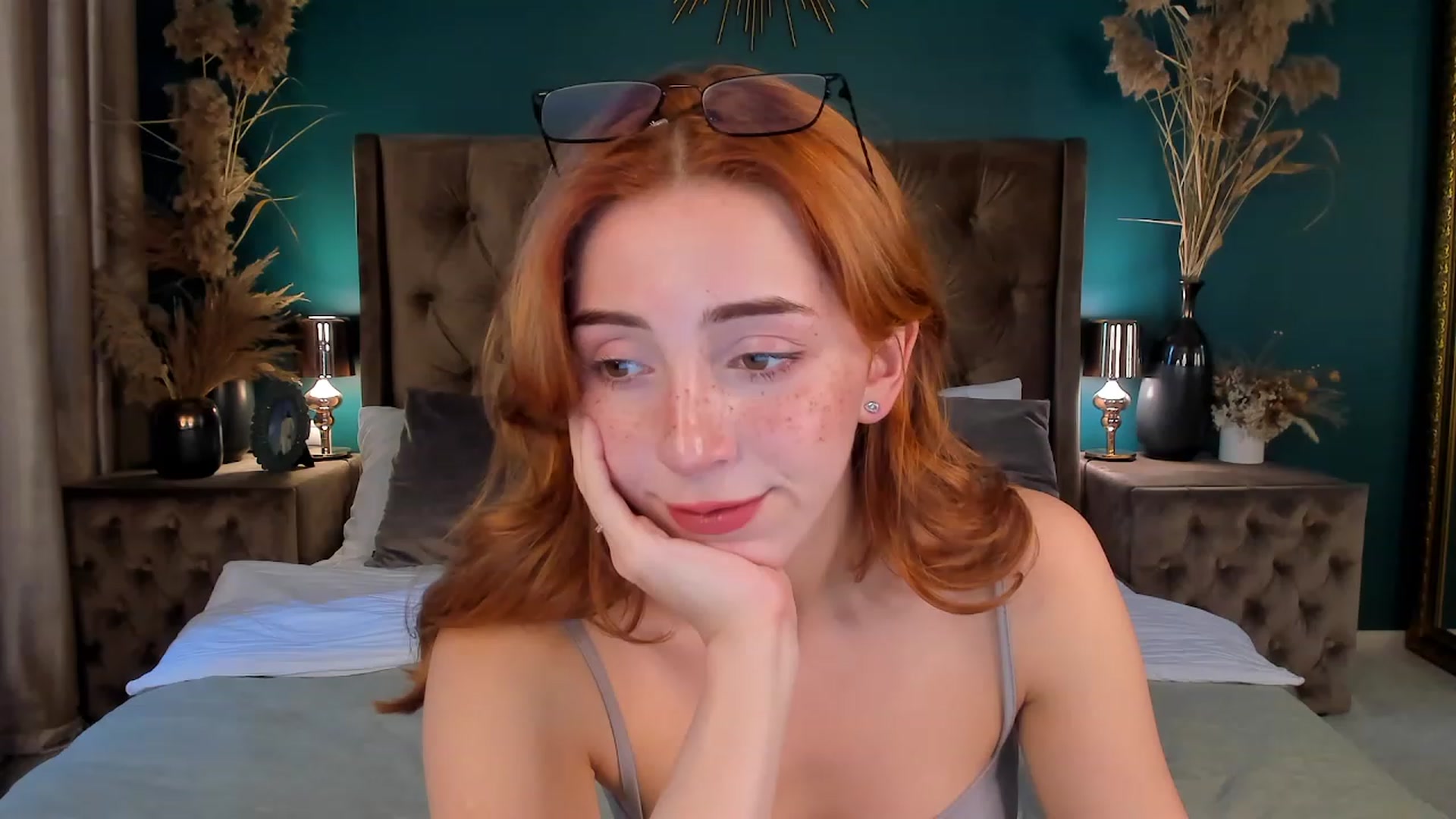 Gallery image thumbnail from ElsaYoung's myfreecams stream on, 06/23/2023, 05:37 image 14 of 20