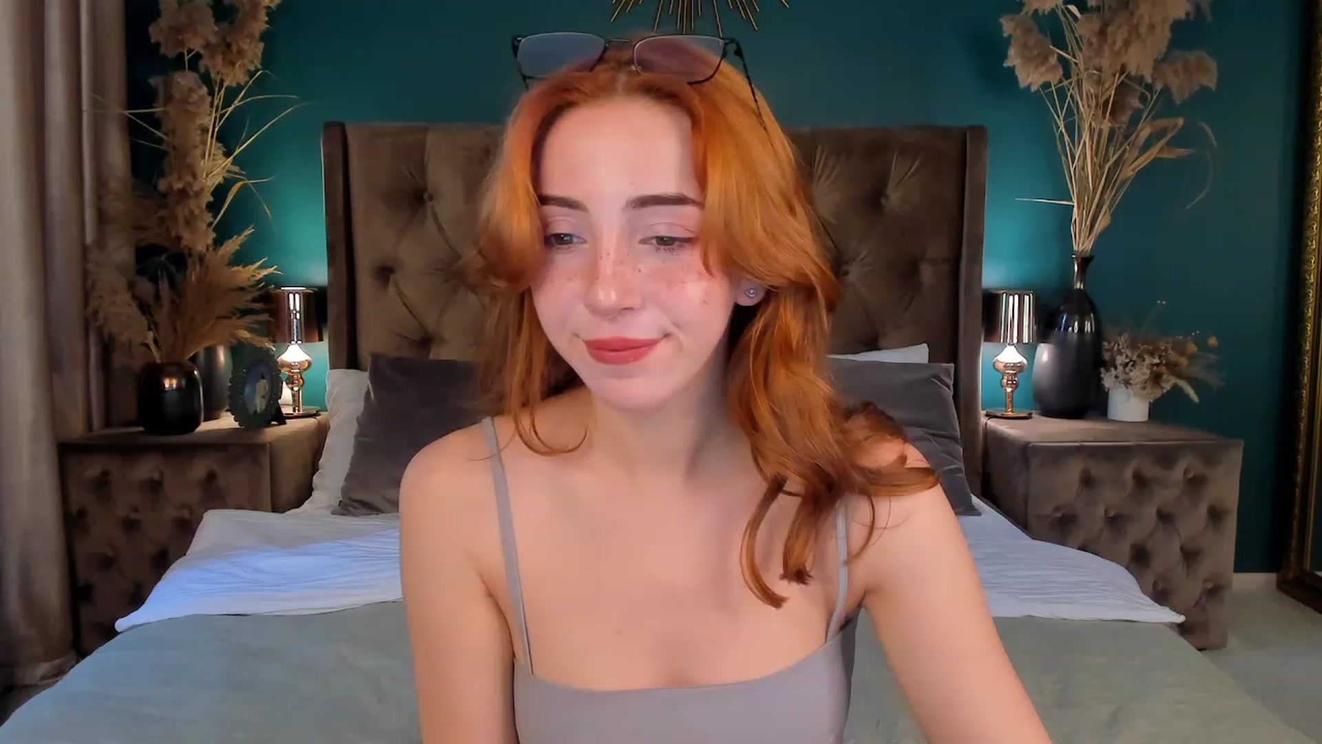 Gallery image thumbnail from ElsaYoung's myfreecams stream on, 06/23/2023, 05:37 image 18 of 20