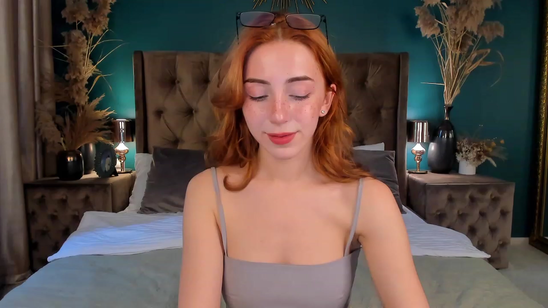 Gallery image thumbnail from ElsaYoung's myfreecams stream on, 06/23/2023, 05:37 image 9 of 20