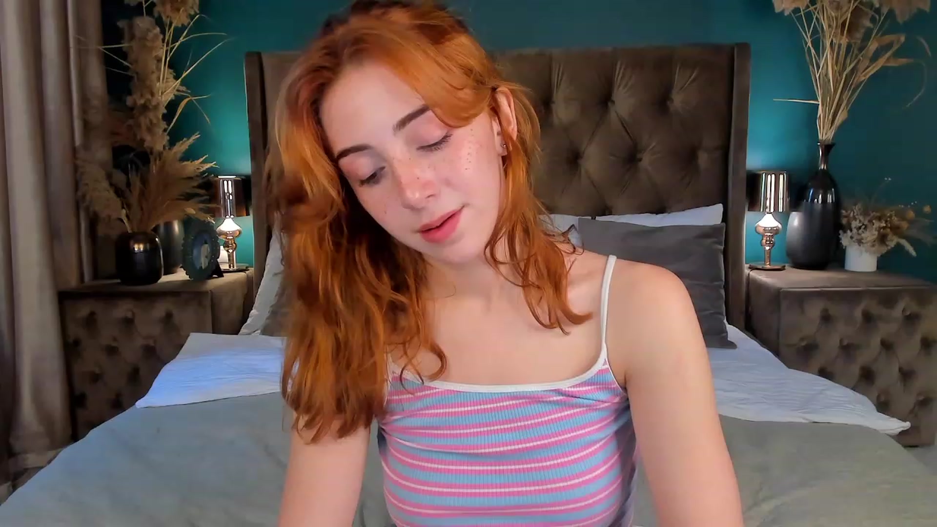Gallery image thumbnail from ElsaYoung's myfreecams stream on, 06/24/2023, 06:09 image 15 of 20