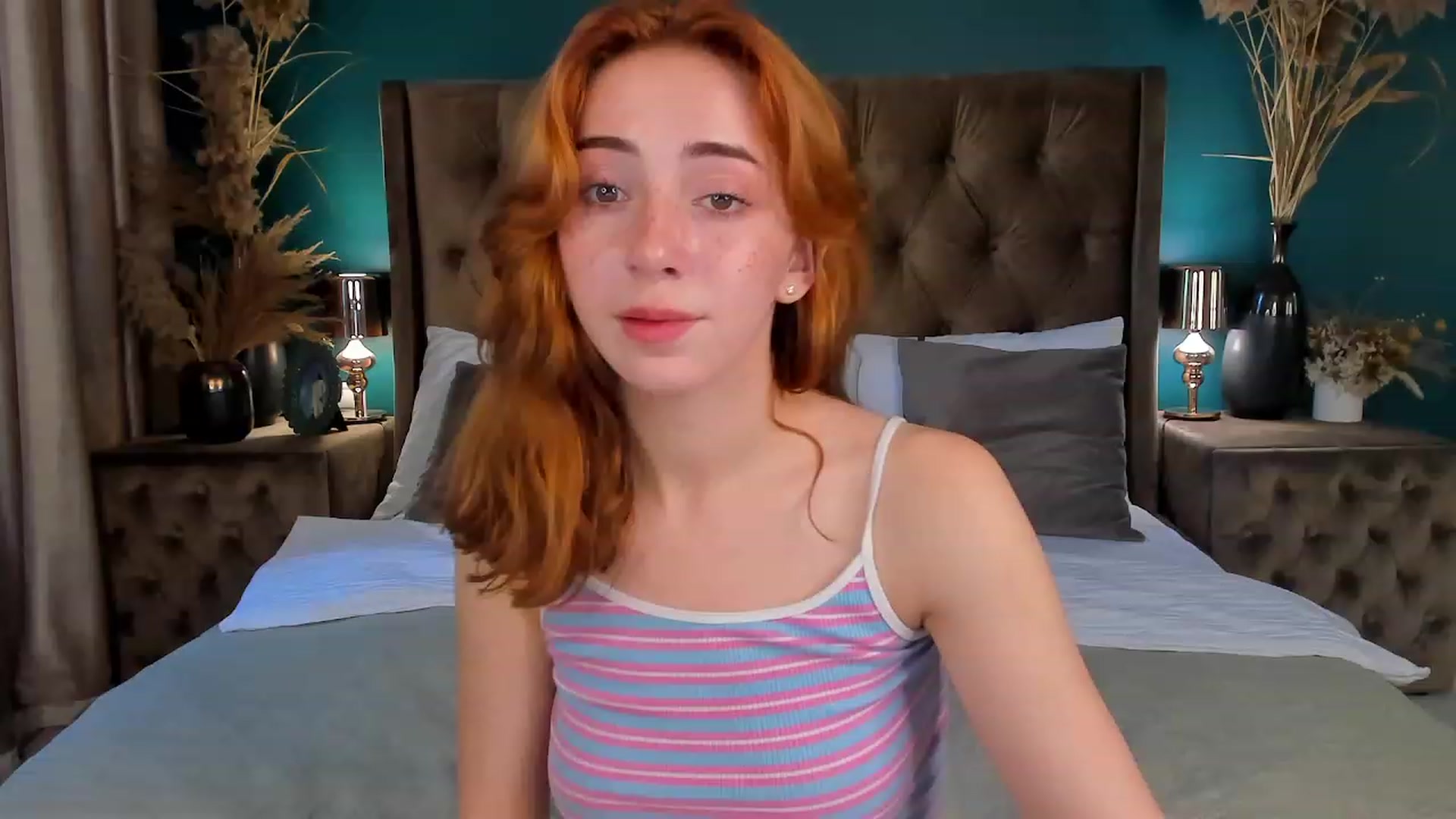 Gallery image thumbnail from ElsaYoung's myfreecams stream on, 06/24/2023, 06:09 image 4 of 20