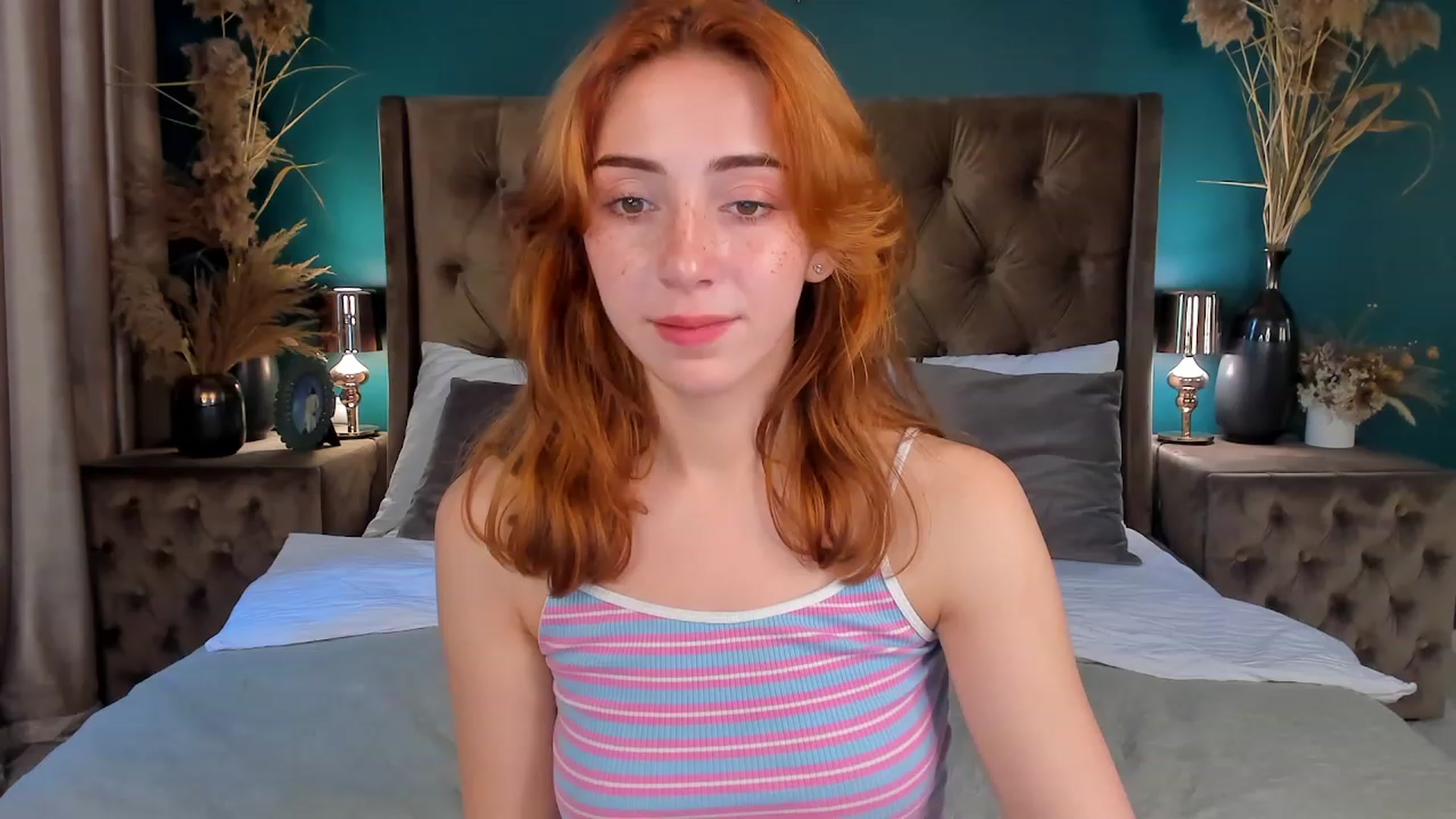 Gallery image thumbnail from ElsaYoung's myfreecams stream on, 06/24/2023, 07:37 image 2 of 20