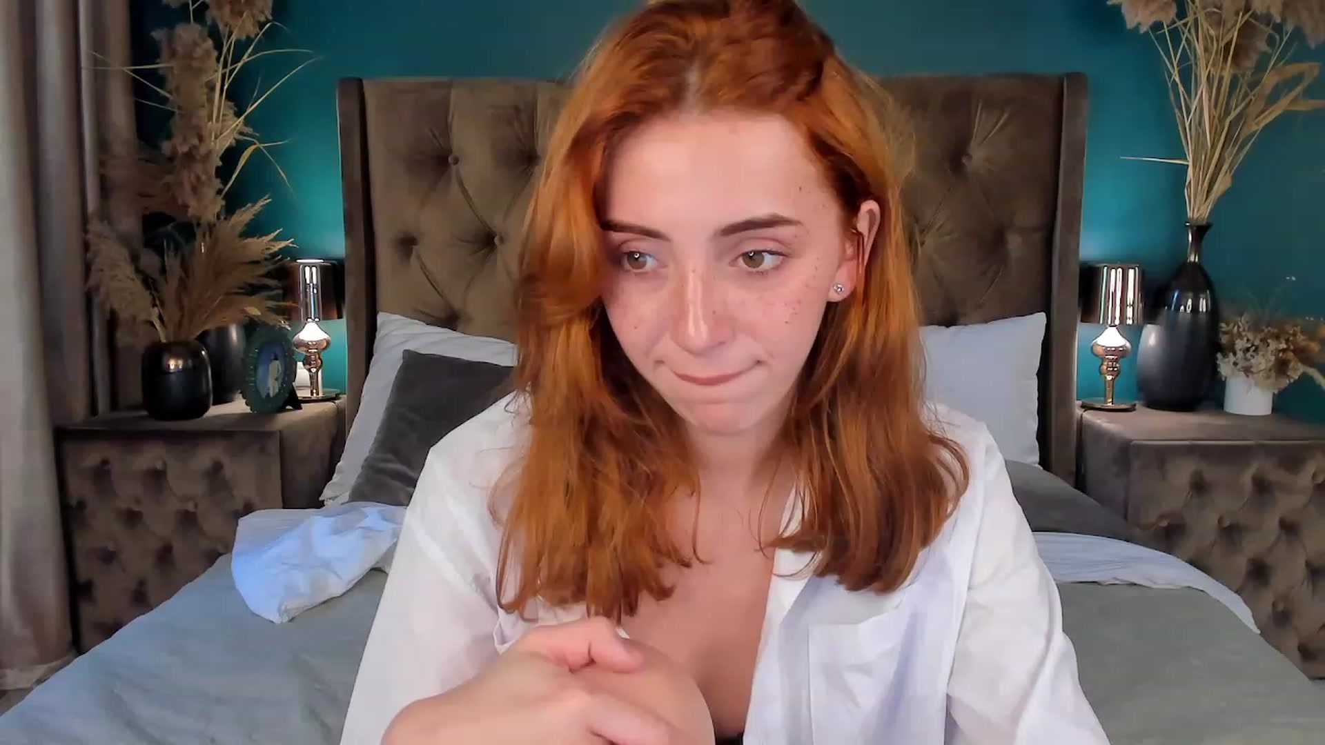 Gallery image thumbnail from ElsaYoung's myfreecams stream on, 06/24/2023, 09:28 image 12 of 20
