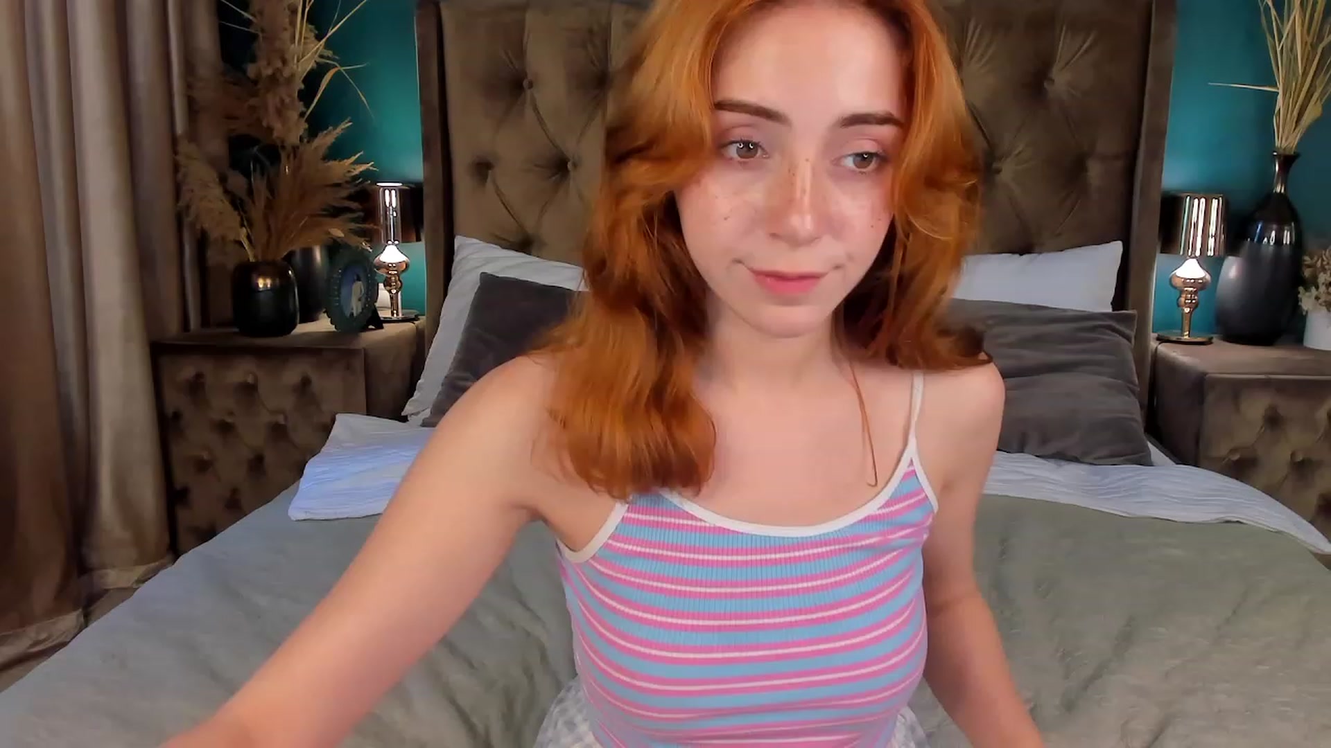 Gallery image thumbnail from ElsaYoung's myfreecams stream on, 06/24/2023, 09:28 image 2 of 20