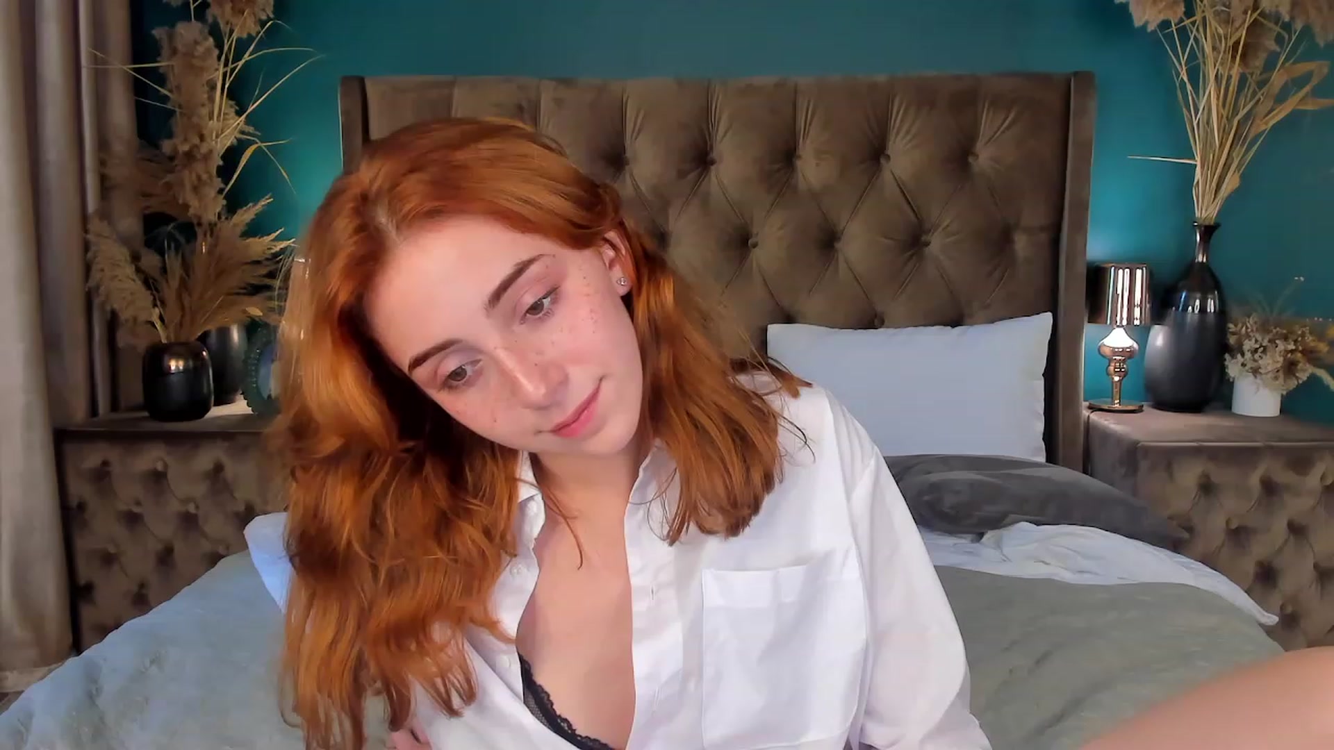 Gallery image thumbnail from ElsaYoung's myfreecams stream on, 06/24/2023, 09:28 image 19 of 20