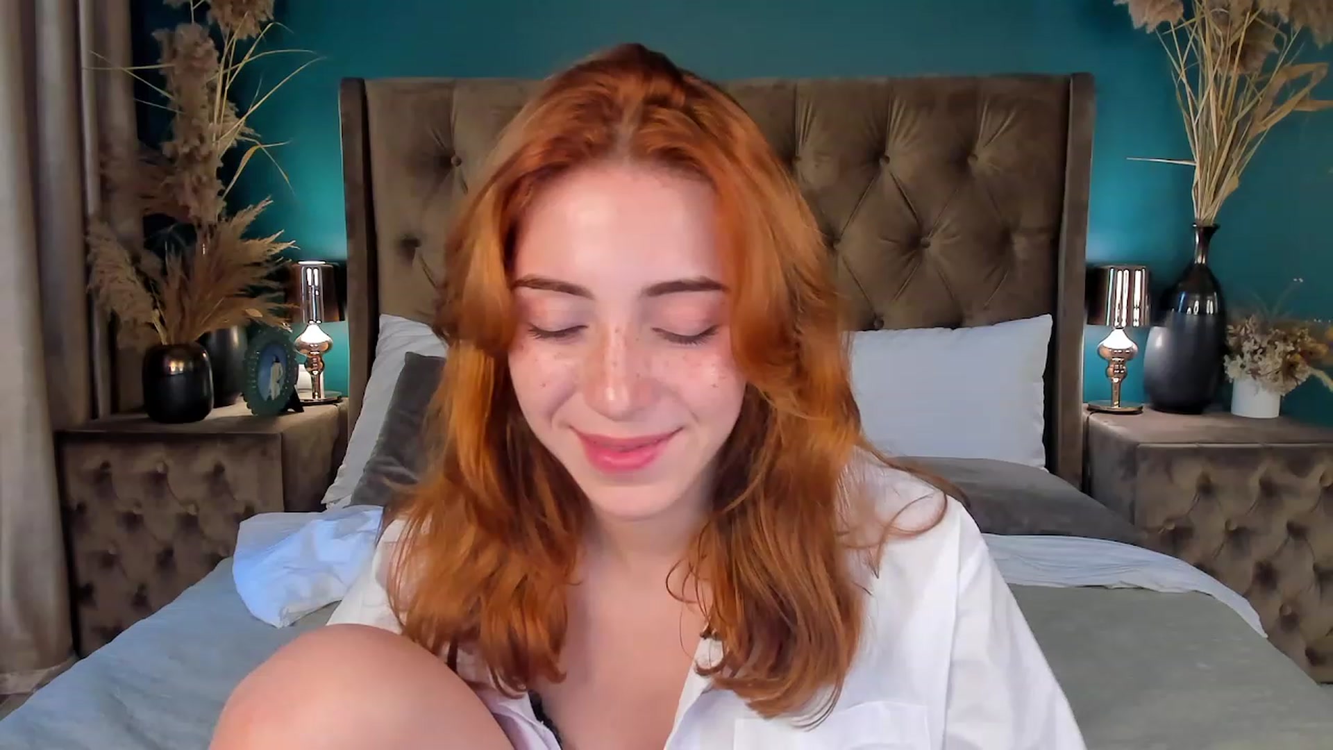 Gallery image thumbnail from ElsaYoung's myfreecams stream on, 06/24/2023, 09:28 image 14 of 20
