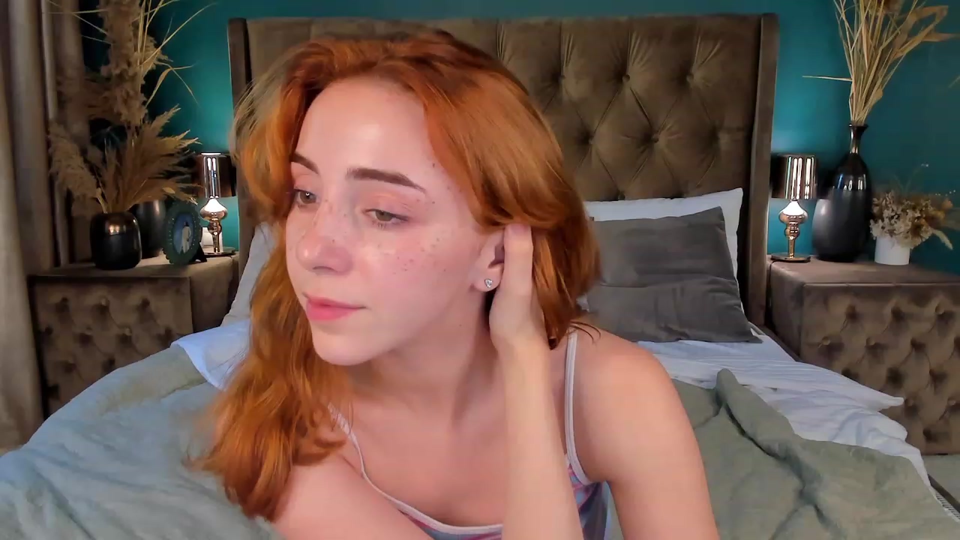 Gallery image thumbnail from ElsaYoung's myfreecams stream on, 06/24/2023, 11:27 image 8 of 20