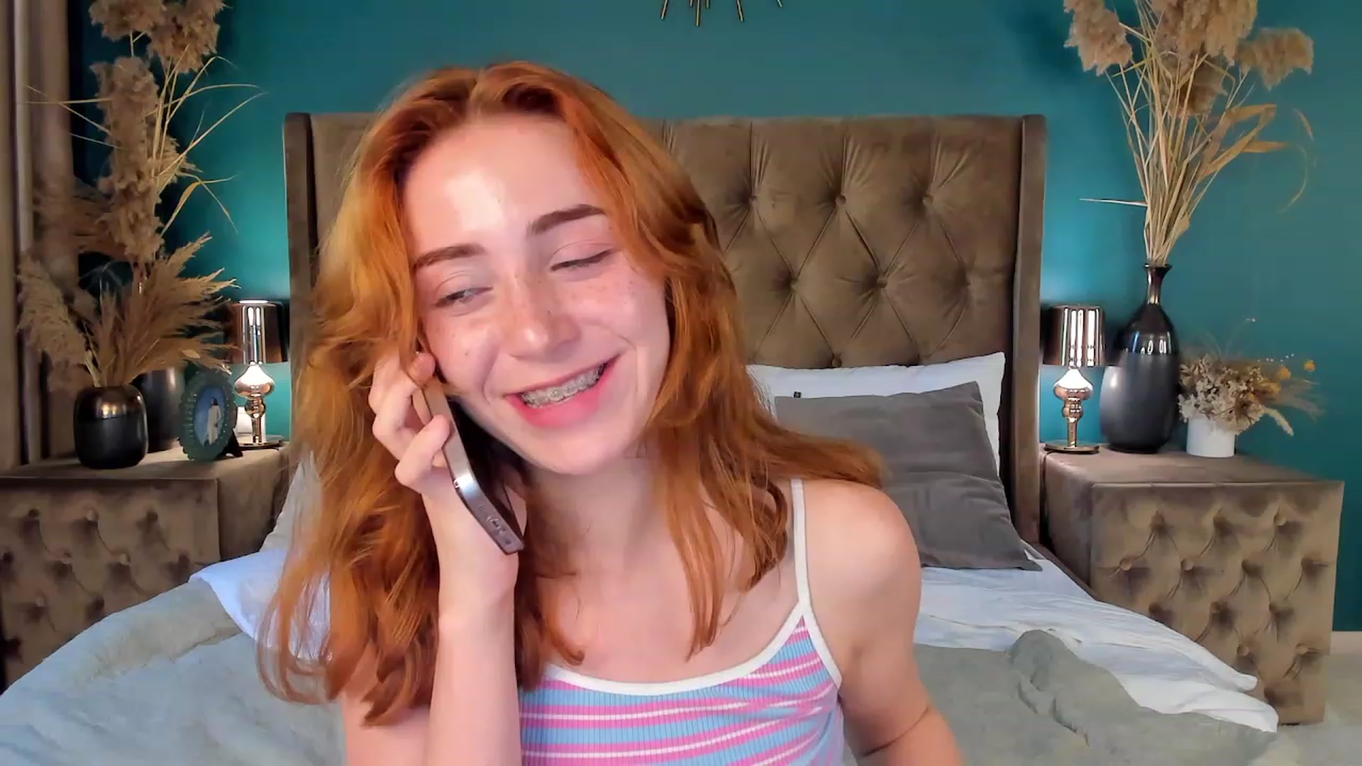 Gallery image thumbnail from ElsaYoung's myfreecams stream on, 06/24/2023, 11:27 image 15 of 20