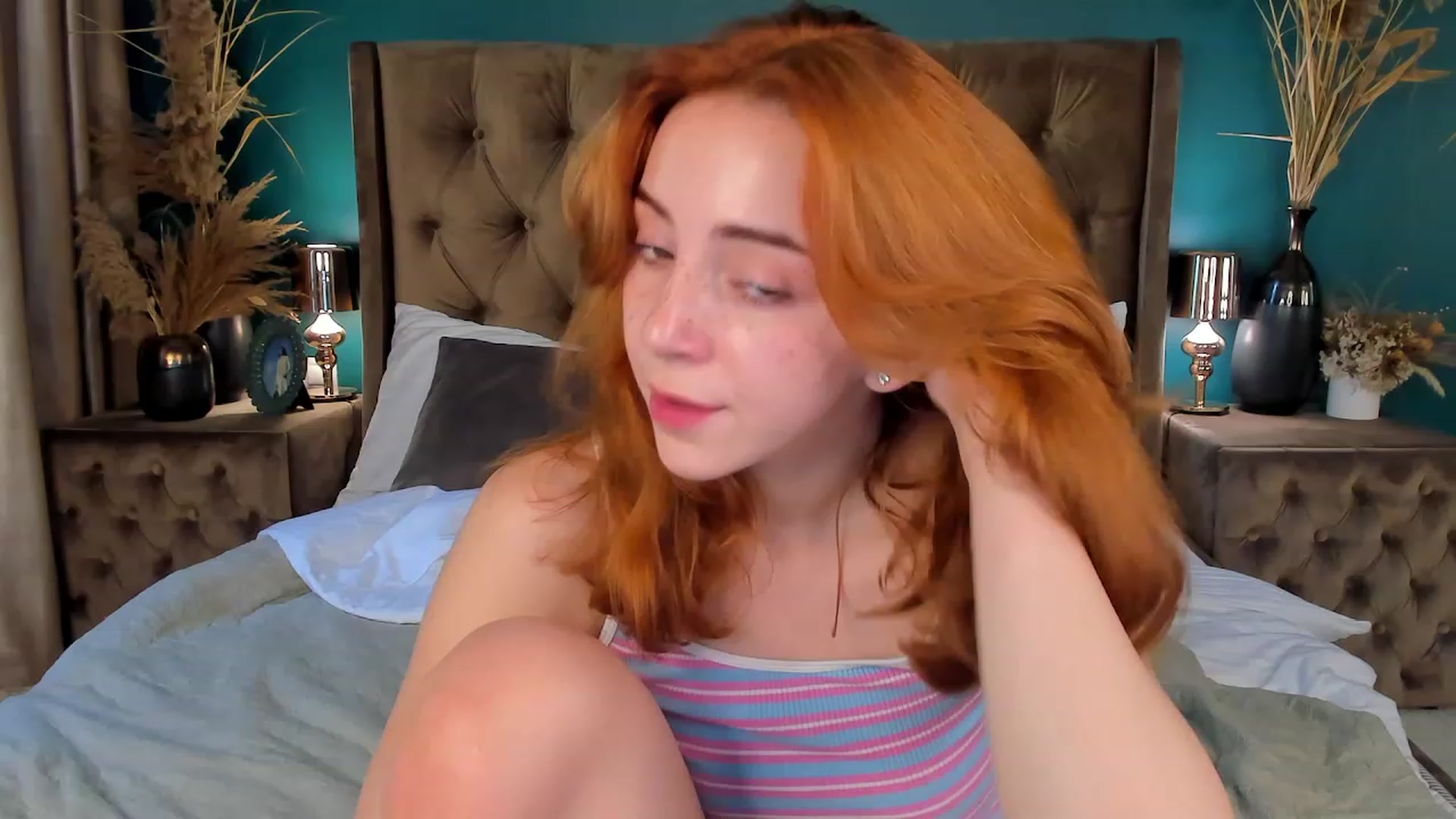 Gallery image thumbnail from ElsaYoung's myfreecams stream on, 06/24/2023, 11:27 image 5 of 20