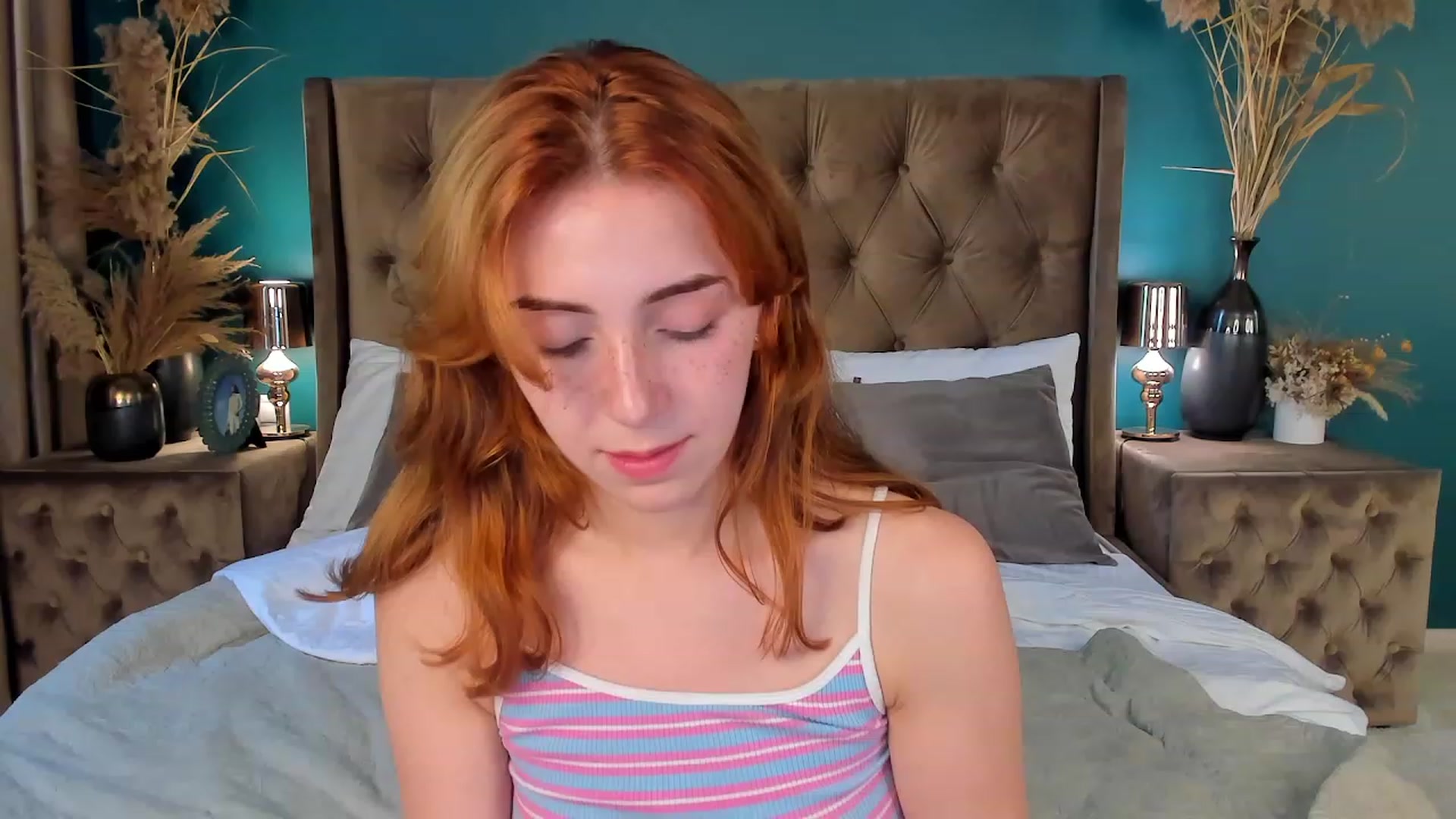 Gallery image thumbnail from ElsaYoung's myfreecams stream on, 06/24/2023, 11:27 image 16 of 20