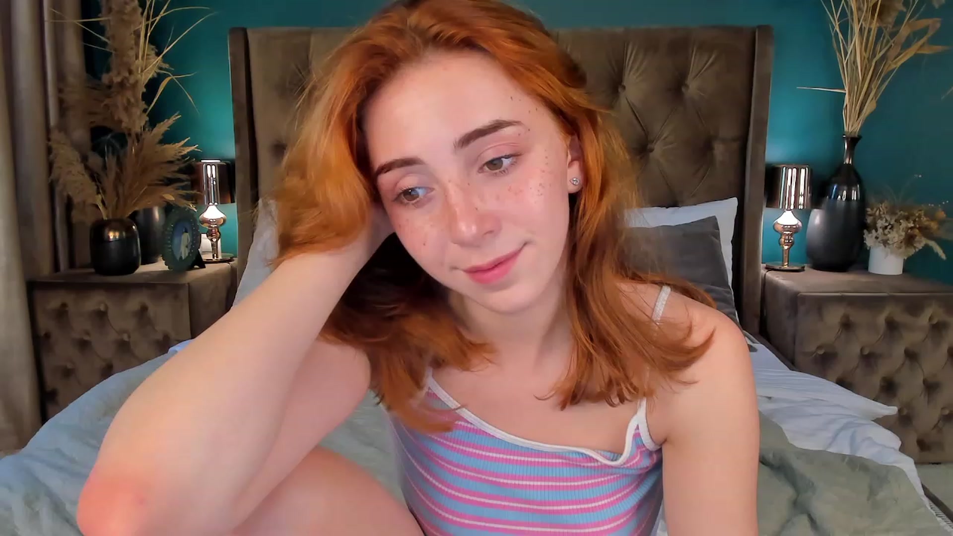 Gallery image thumbnail from ElsaYoung's myfreecams stream on, 06/24/2023, 11:27 image 4 of 20