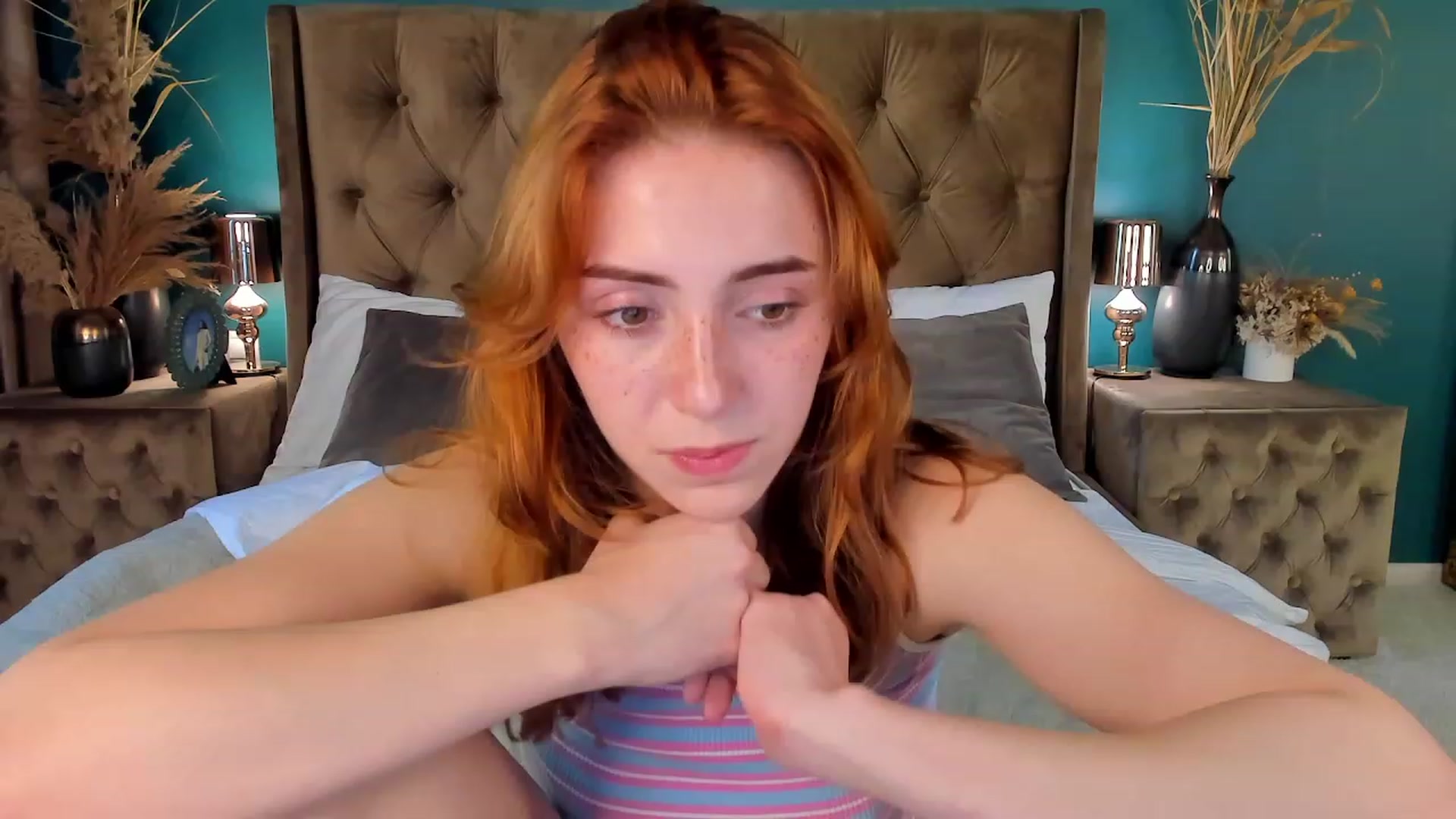 Gallery image thumbnail from ElsaYoung's myfreecams stream on, 06/24/2023, 11:27 image 18 of 20