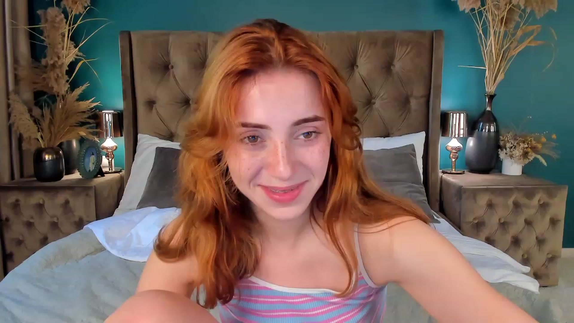 Gallery image thumbnail from ElsaYoung's myfreecams stream on, 06/24/2023, 11:27 image 17 of 20