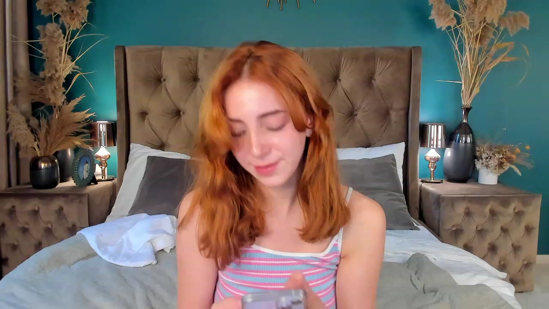 Gallery image thumbnail from ElsaYoung's myfreecams stream on, 06/24/2023, 11:27 image 14 of 20