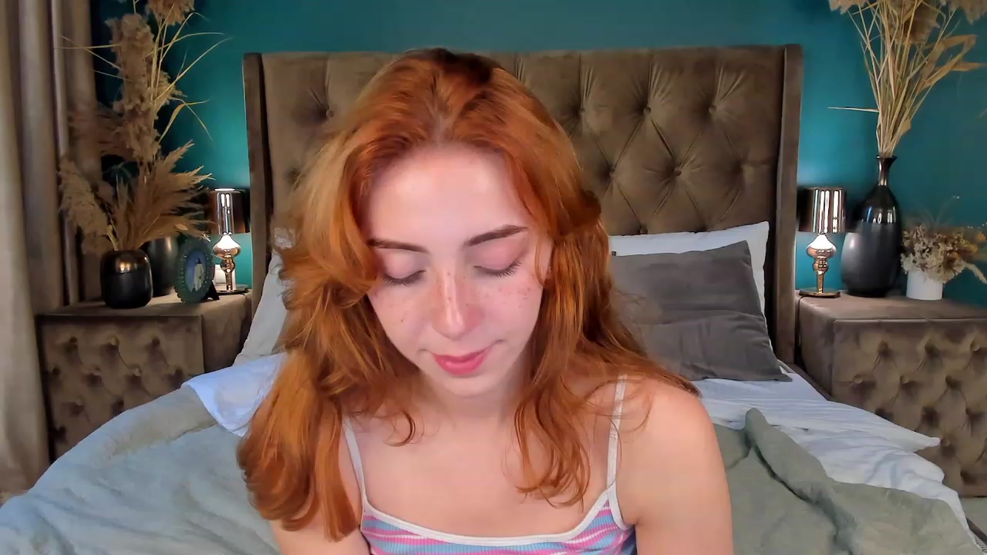 Gallery image thumbnail from ElsaYoung's myfreecams stream on, 06/24/2023, 11:27 image 7 of 20