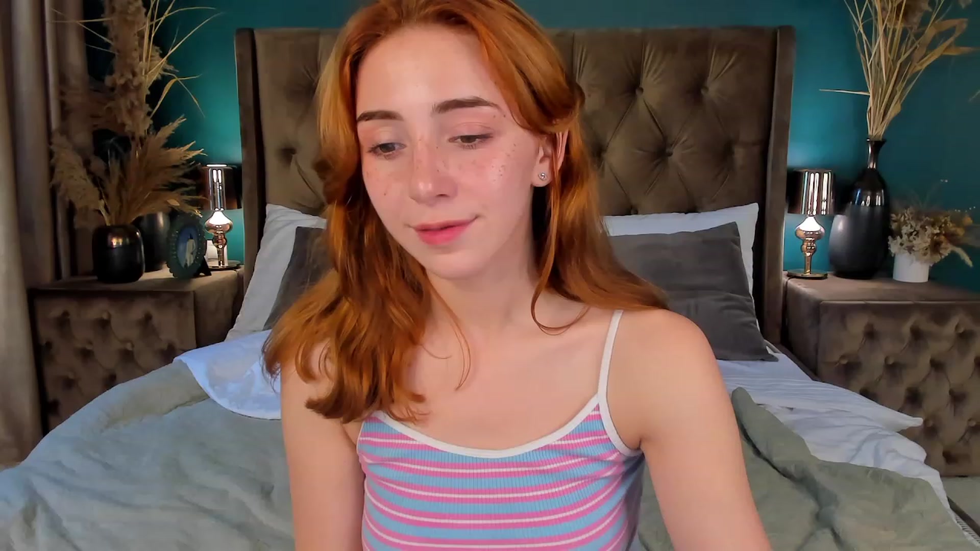 Gallery image thumbnail from ElsaYoung's myfreecams stream on, 06/24/2023, 11:27 image 2 of 20
