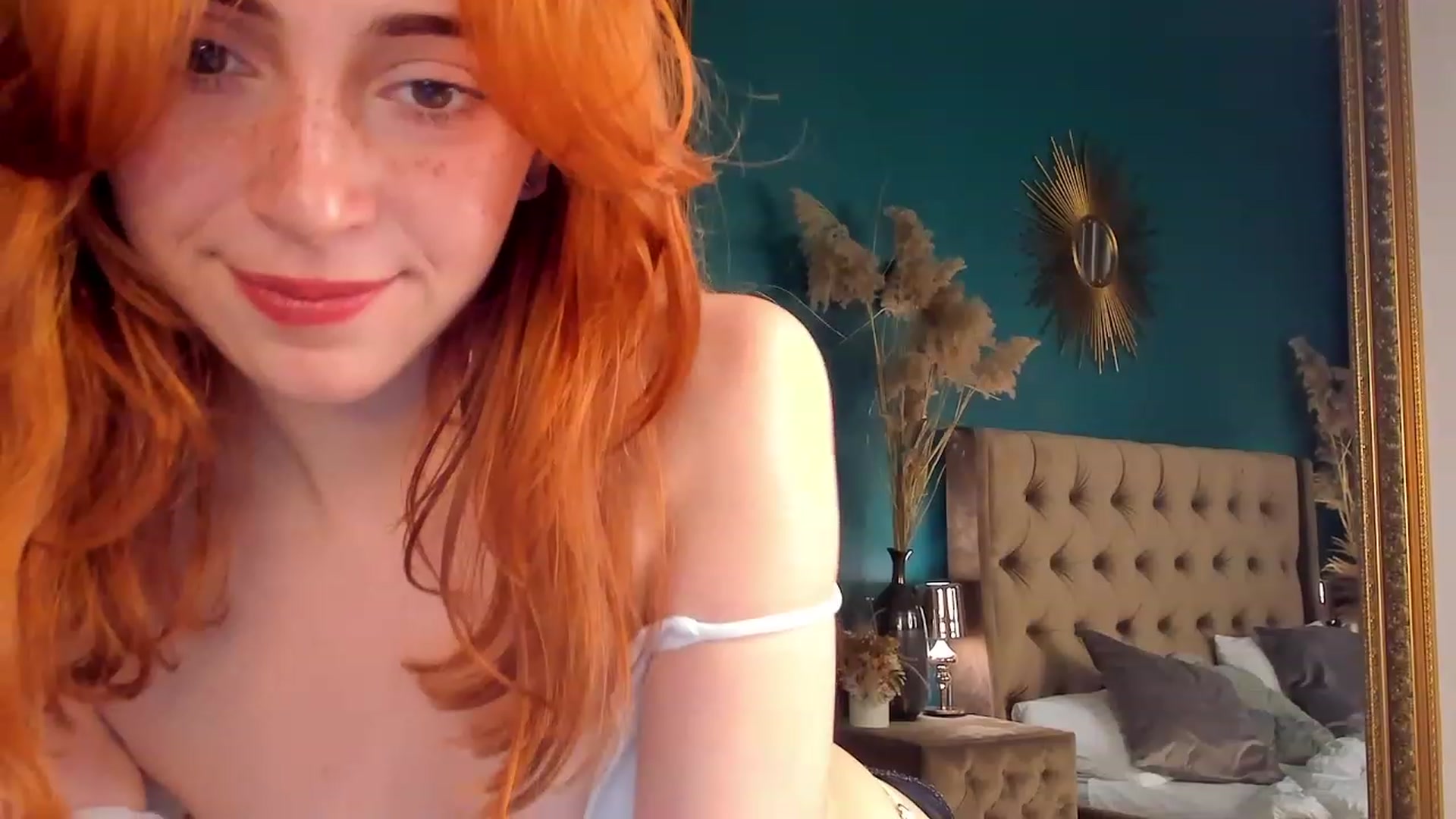 Gallery image thumbnail from ElsaYoung's myfreecams stream on, 06/25/2023, 16:29 image 16 of 20