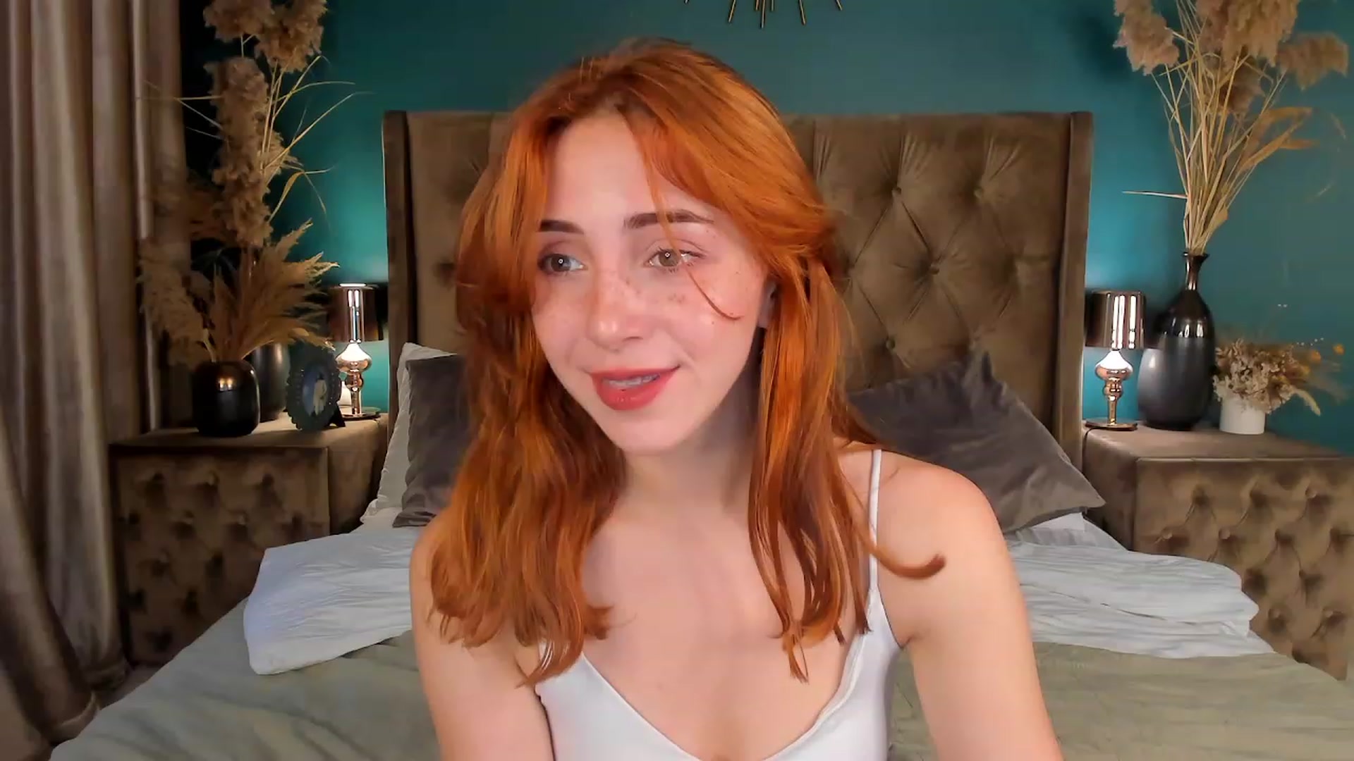 Gallery image thumbnail from ElsaYoung's myfreecams stream on, 06/25/2023, 16:29 image 11 of 20