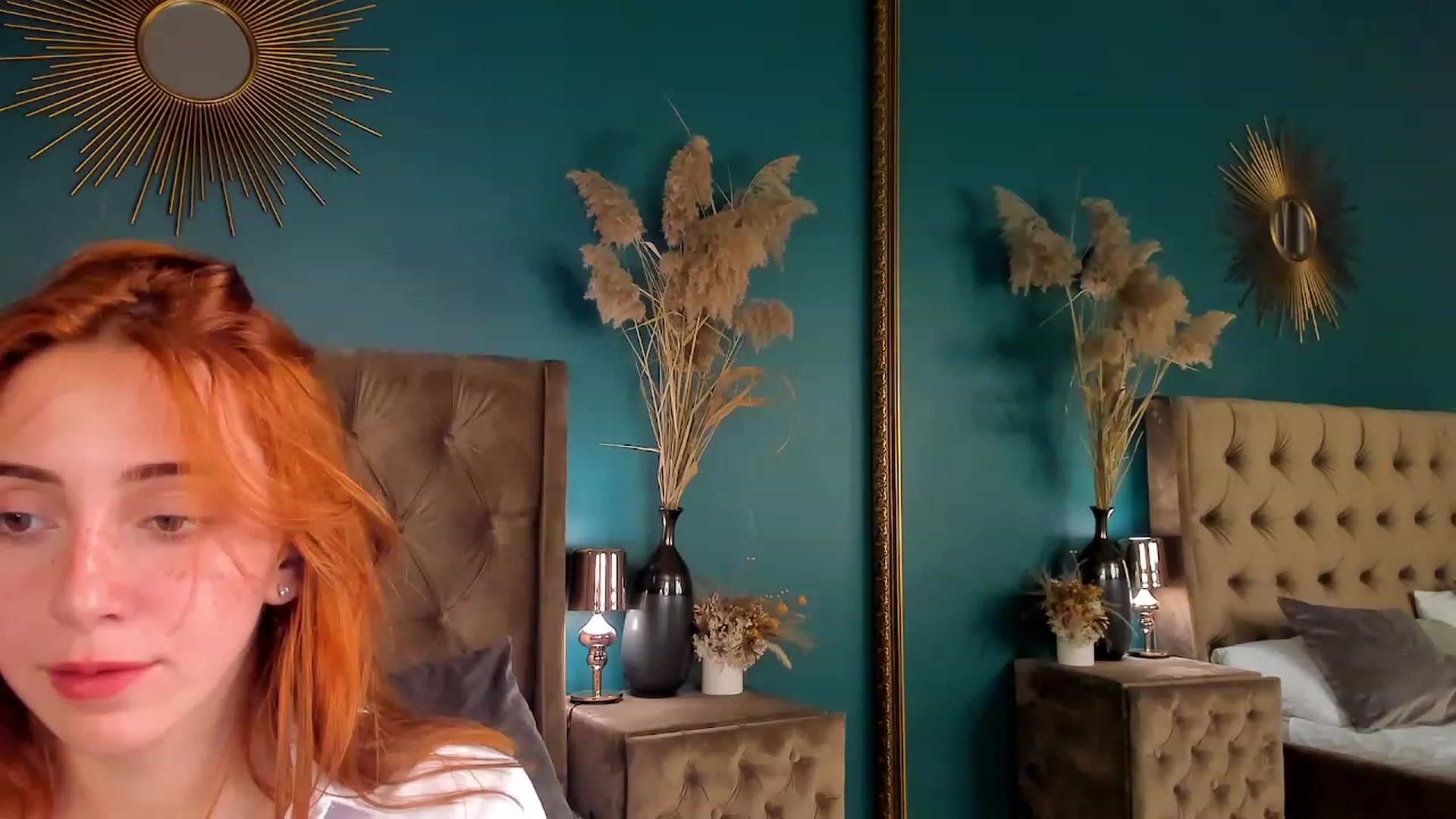 Gallery image thumbnail from ElsaYoung's myfreecams stream on, 06/25/2023, 18:19 image 2 of 20