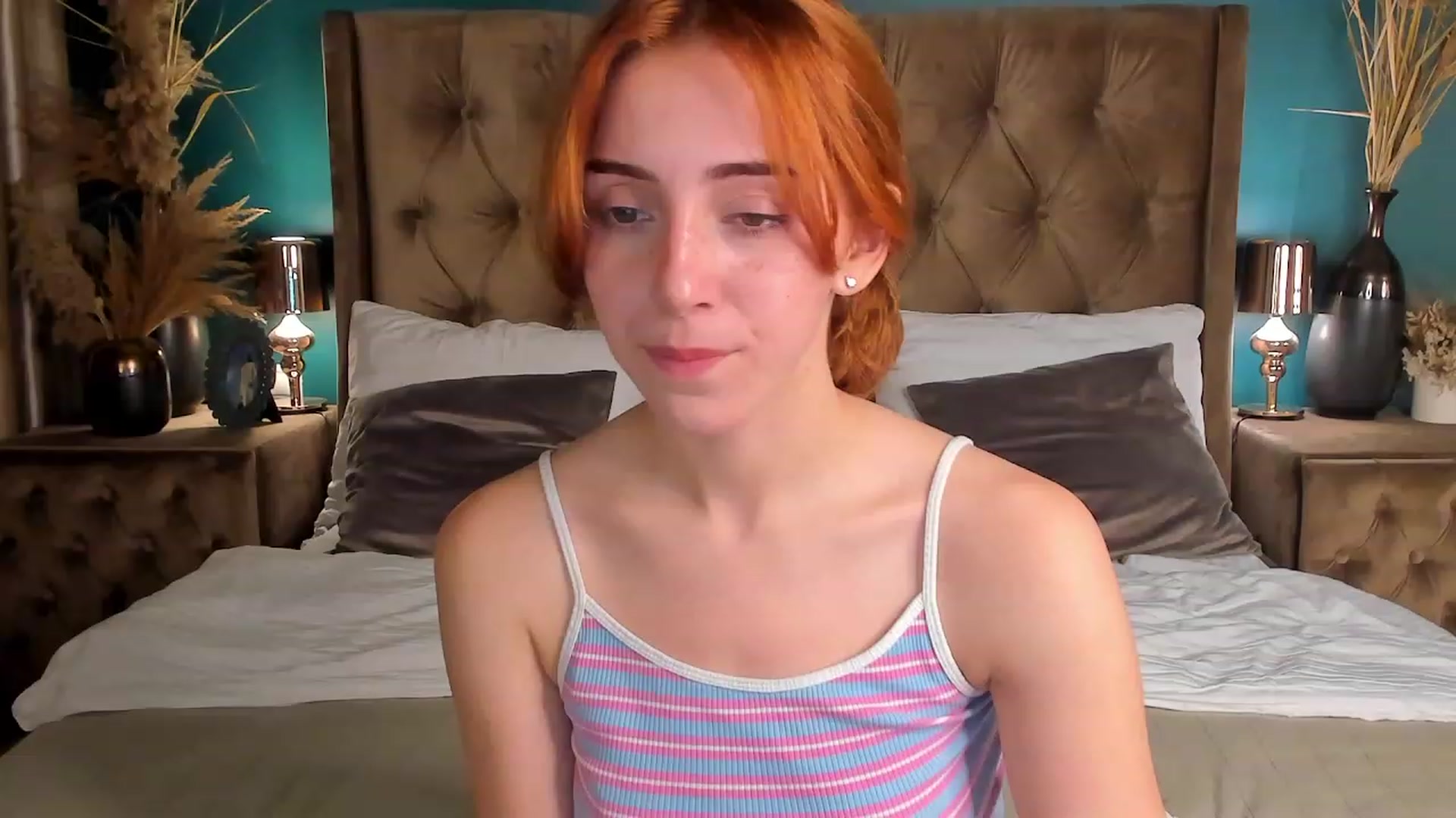 Gallery image thumbnail from ElsaYoung's myfreecams stream on, 06/25/2023, 19:02 image 20 of 20
