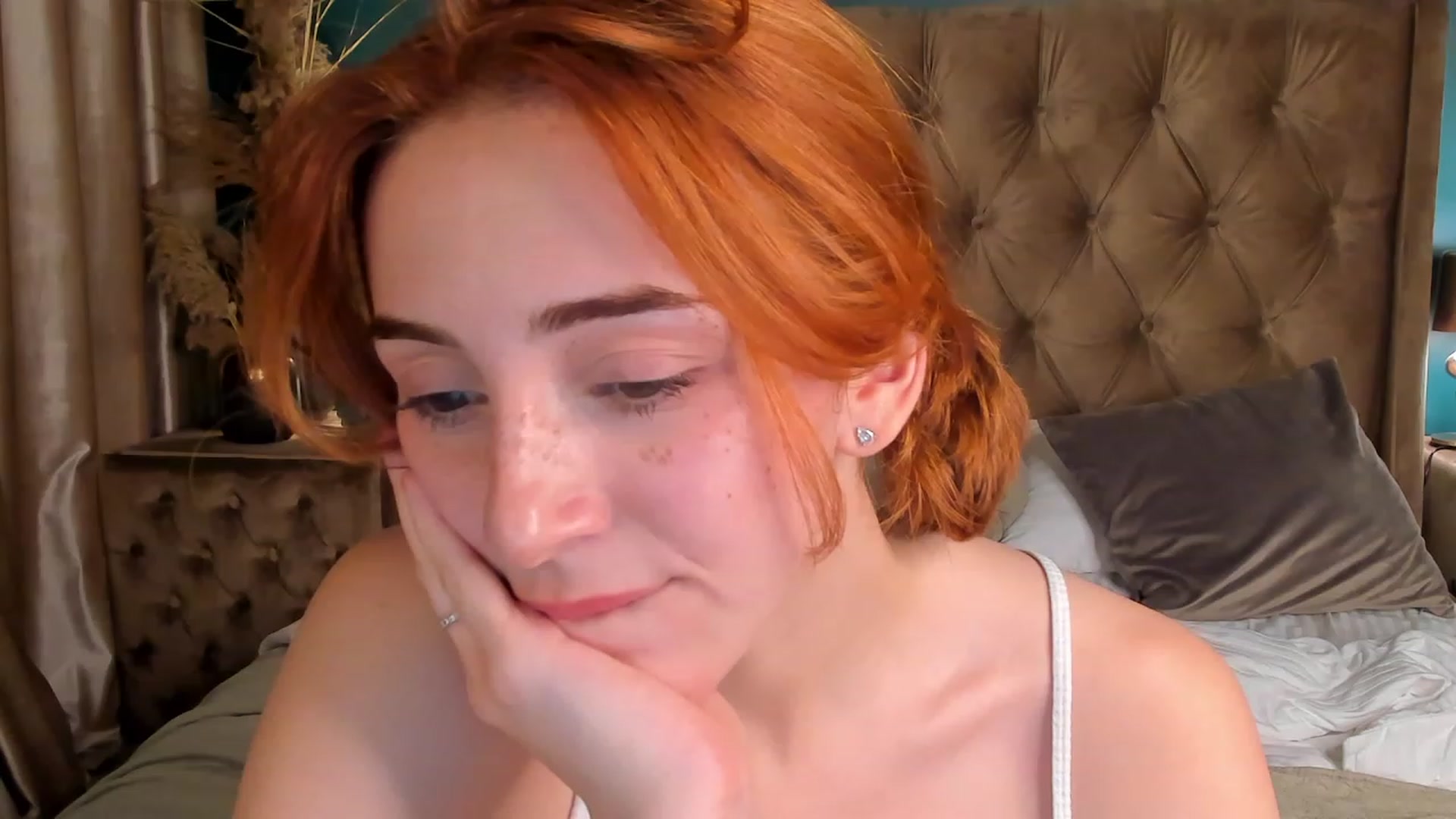 Gallery image thumbnail from ElsaYoung's myfreecams stream on, 06/25/2023, 19:02 image 9 of 20