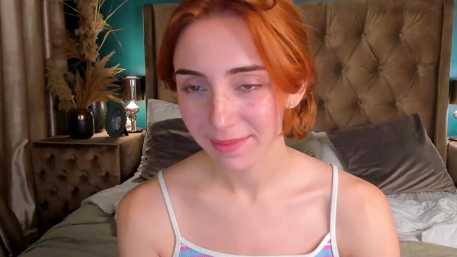 Gallery image thumbnail from ElsaYoung's myfreecams stream on, 06/25/2023, 19:02 image 10 of 20